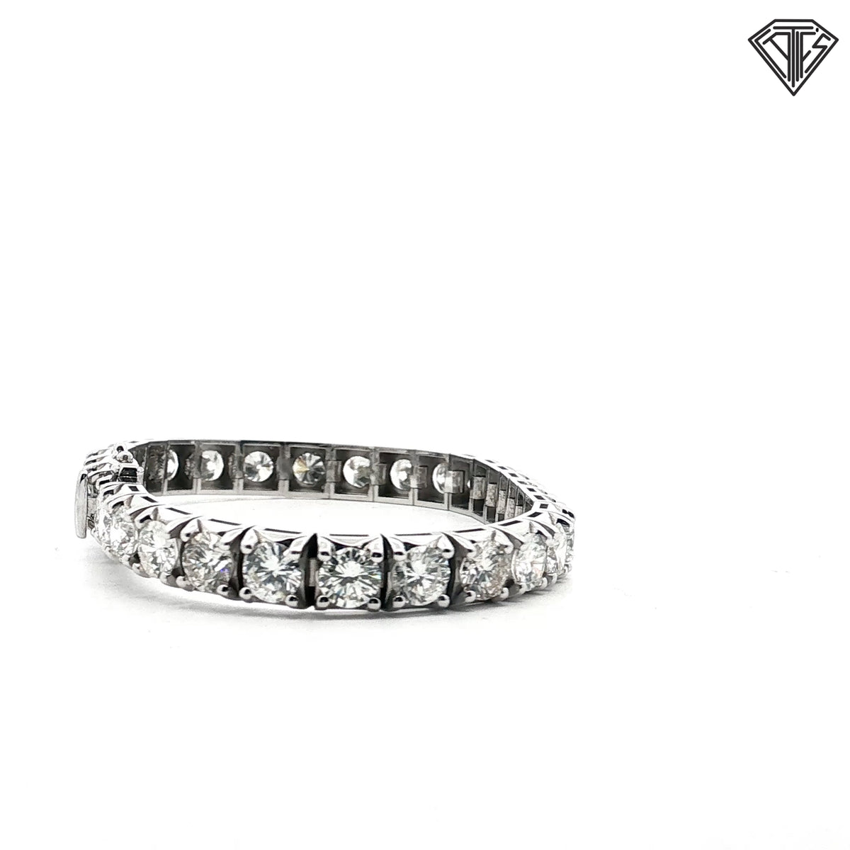 14k White Gold 15.53ct G /J VS2/ I1 (32) Round Diamond Tennis Bracelet