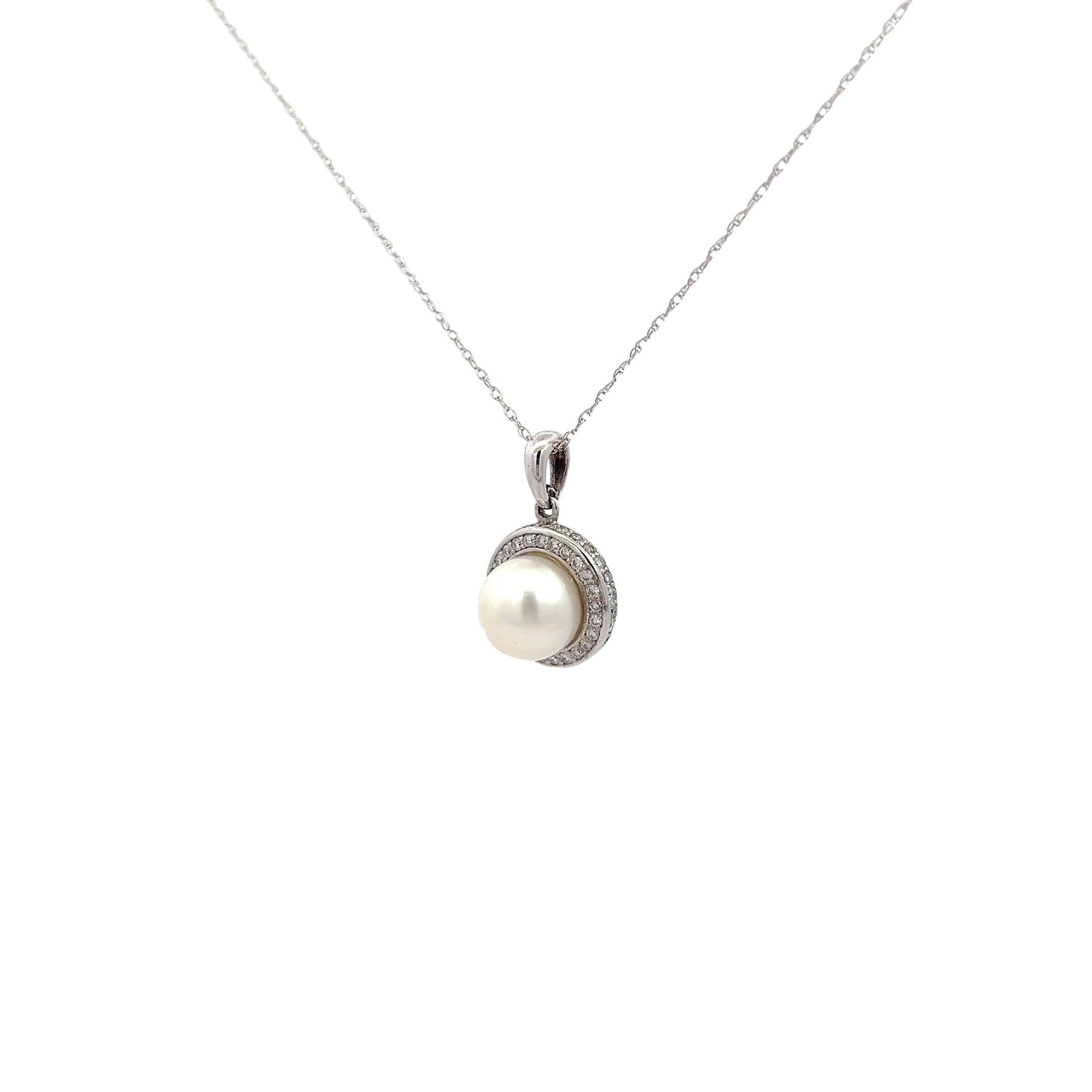 14k White Gold .50ct G SI1 Round Diamond and Fresh Water Pearl 10mm Necklace