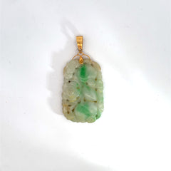 18k Yellow Gold Vintage Green Carved Jade Pendant