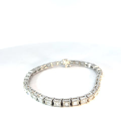 Platinum 11.38ct J VS2 East / West Emerald Cut Diamond Tennis Bracelet