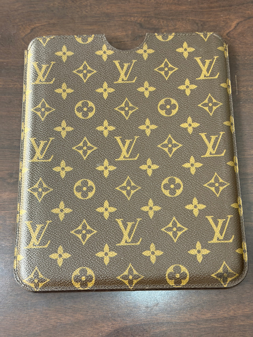 Pre-Loved Louis Vuitton Monogram Canvas Tablet Sleeve/ i Pad Case 9.5 x 8 mm