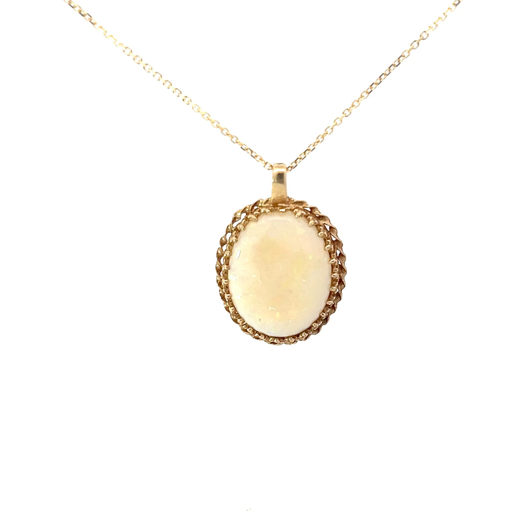 14k Yellow Gold Oval Opal Pendant 5.0 gram 19 x 25 mm 18"inch