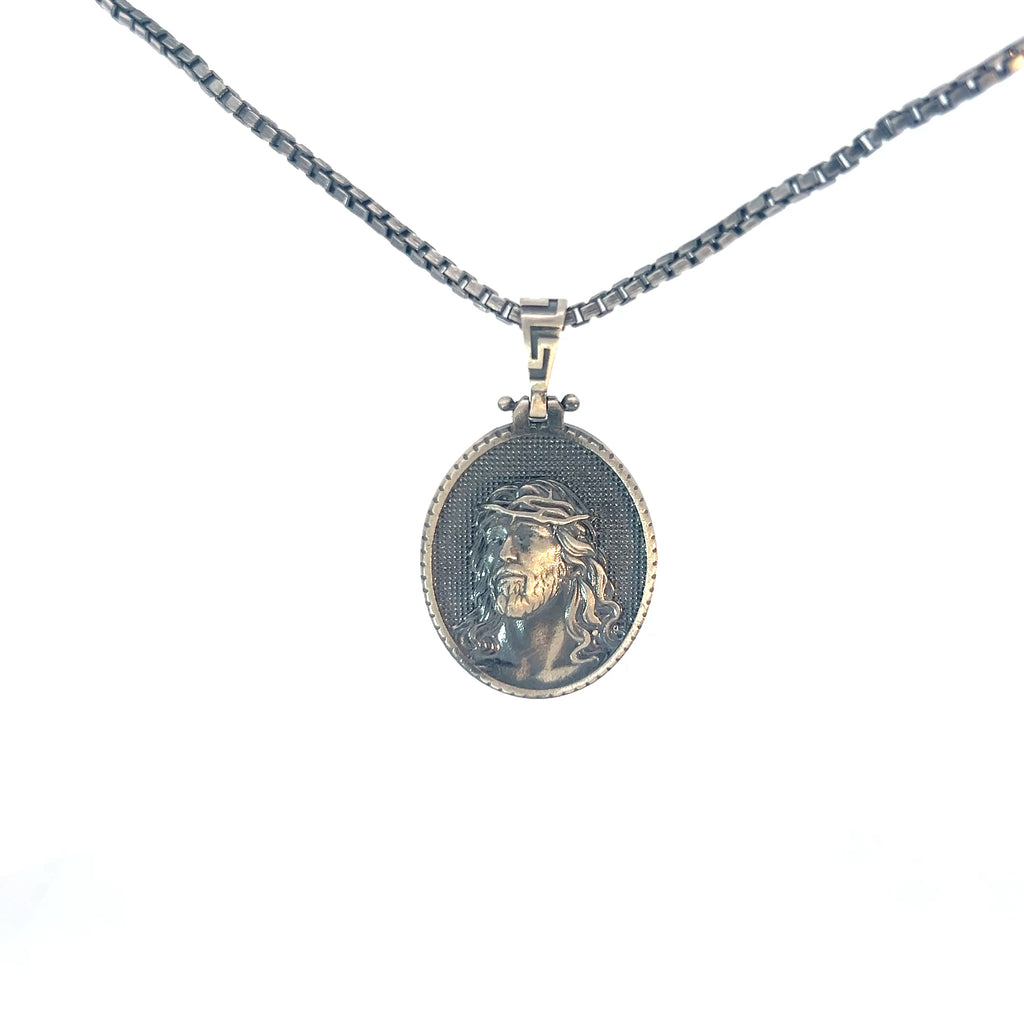 Sterling Silver 25.6 gram Necklace with a Jesus Face Pendant