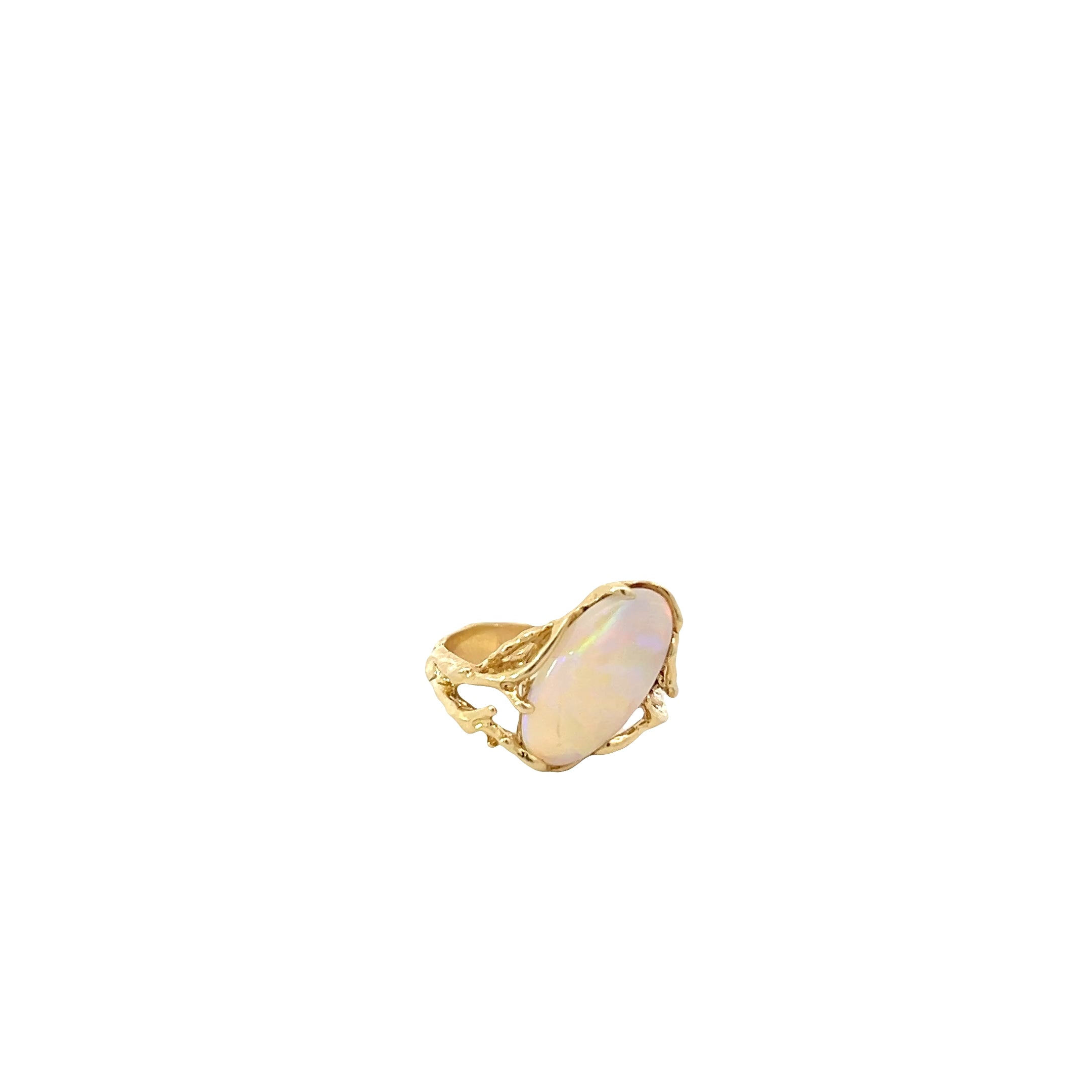14k Yellow Gold Vintage Oval Opal Ring