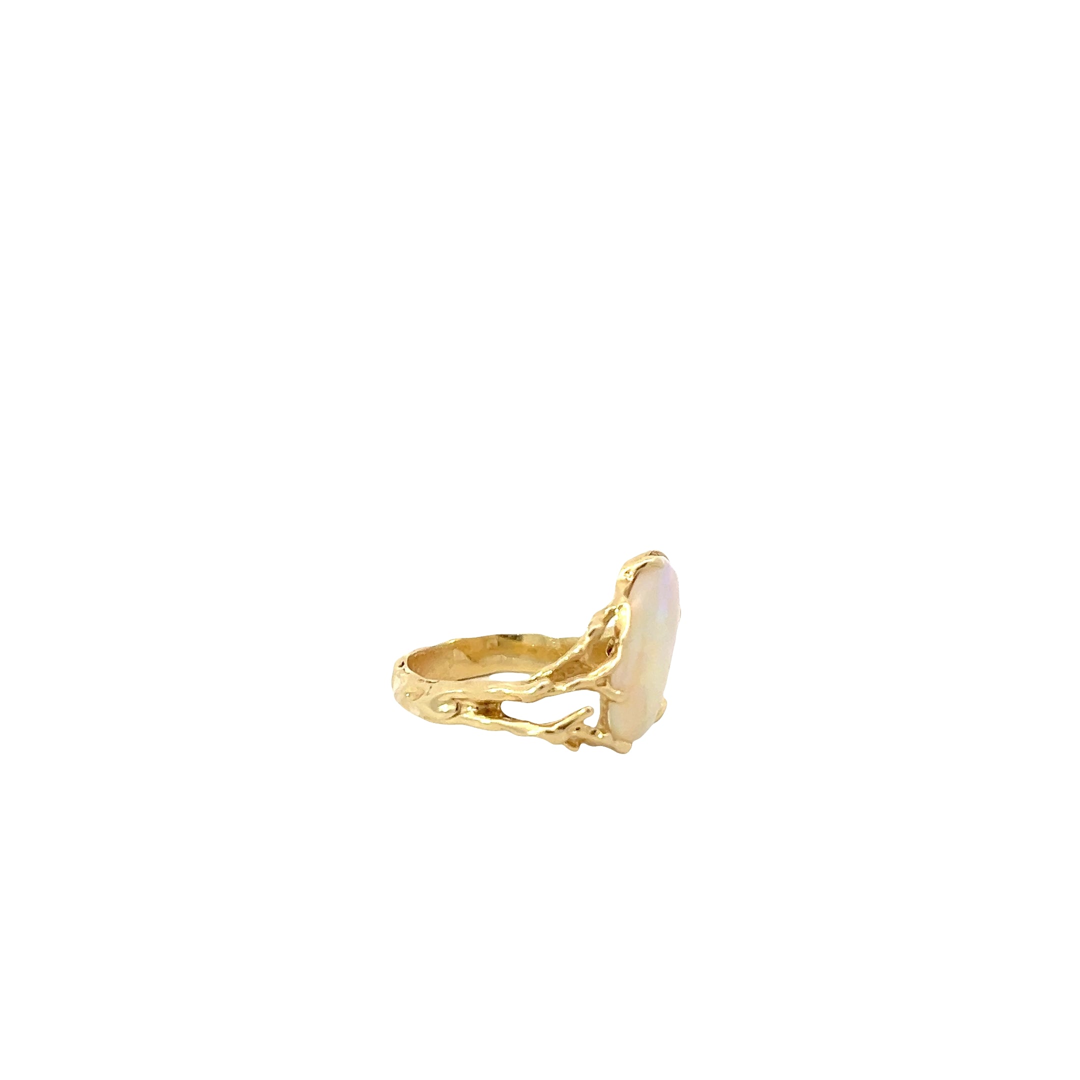 14k Yellow Gold Vintage Oval Opal Ring