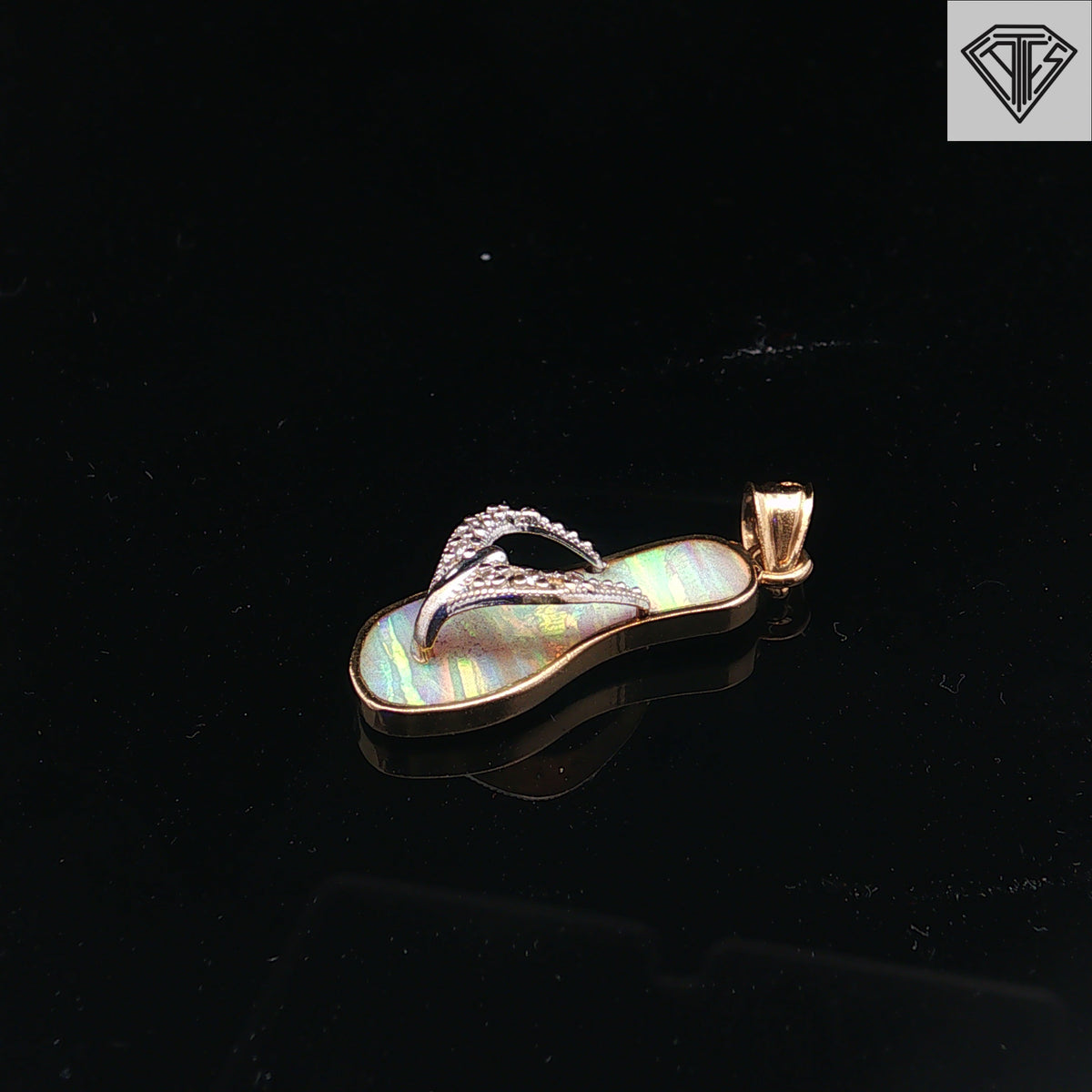 14k Two Tone Gold with Mother of Pear Sandal Pendant 1.8 gram