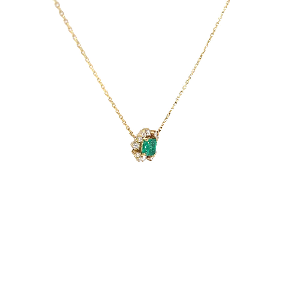 18k Yellow Gold  .75CT COLOMBIAN EMERALD PRINCESS CUT /.20CT PRINCESS CUT AND .20CT ROUND DIAMOND FVS2 PENDANT