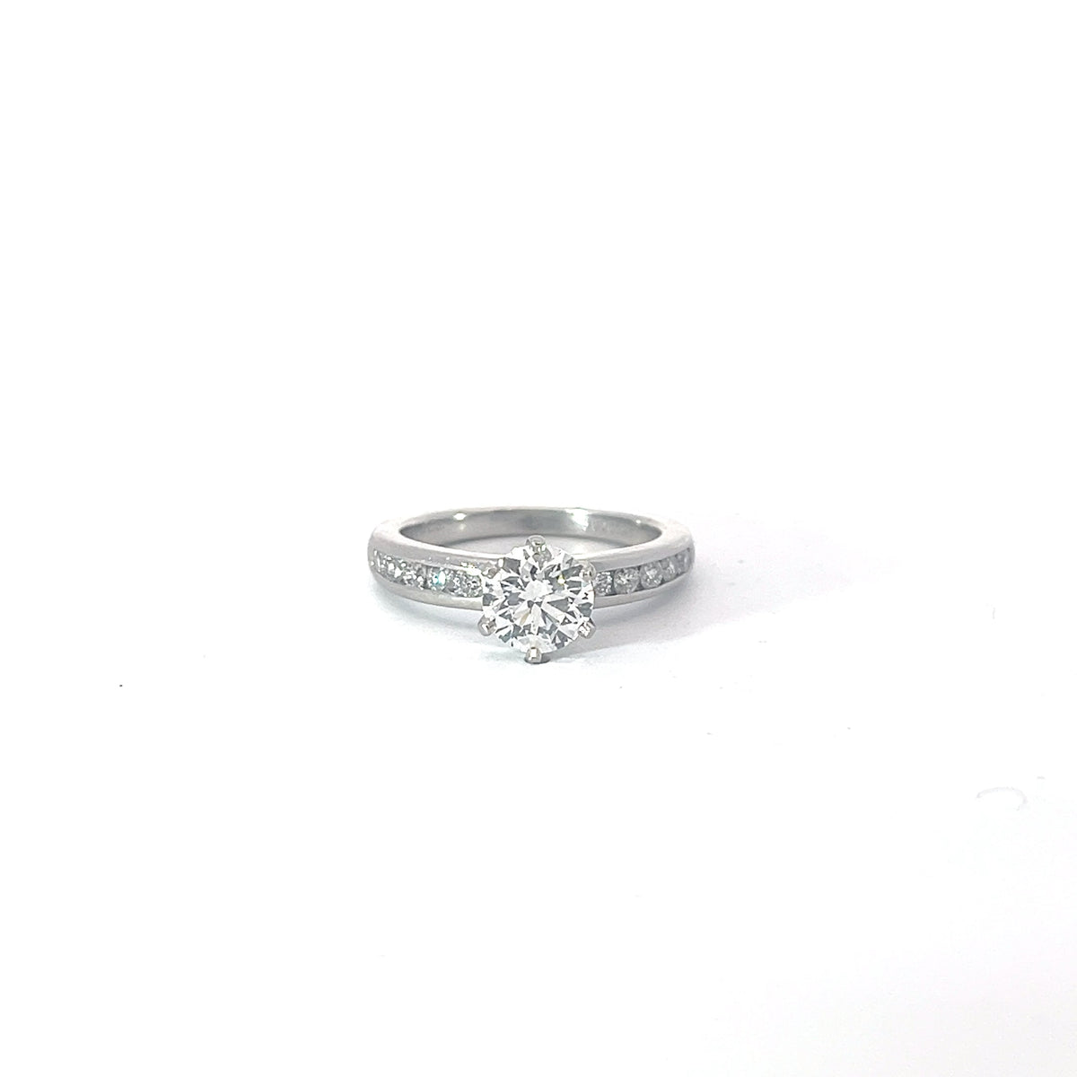 Pre-Owned Tiffany & Co. Platinum 1.06ct Round Diamond Solitaire Channel  Band  Size 6