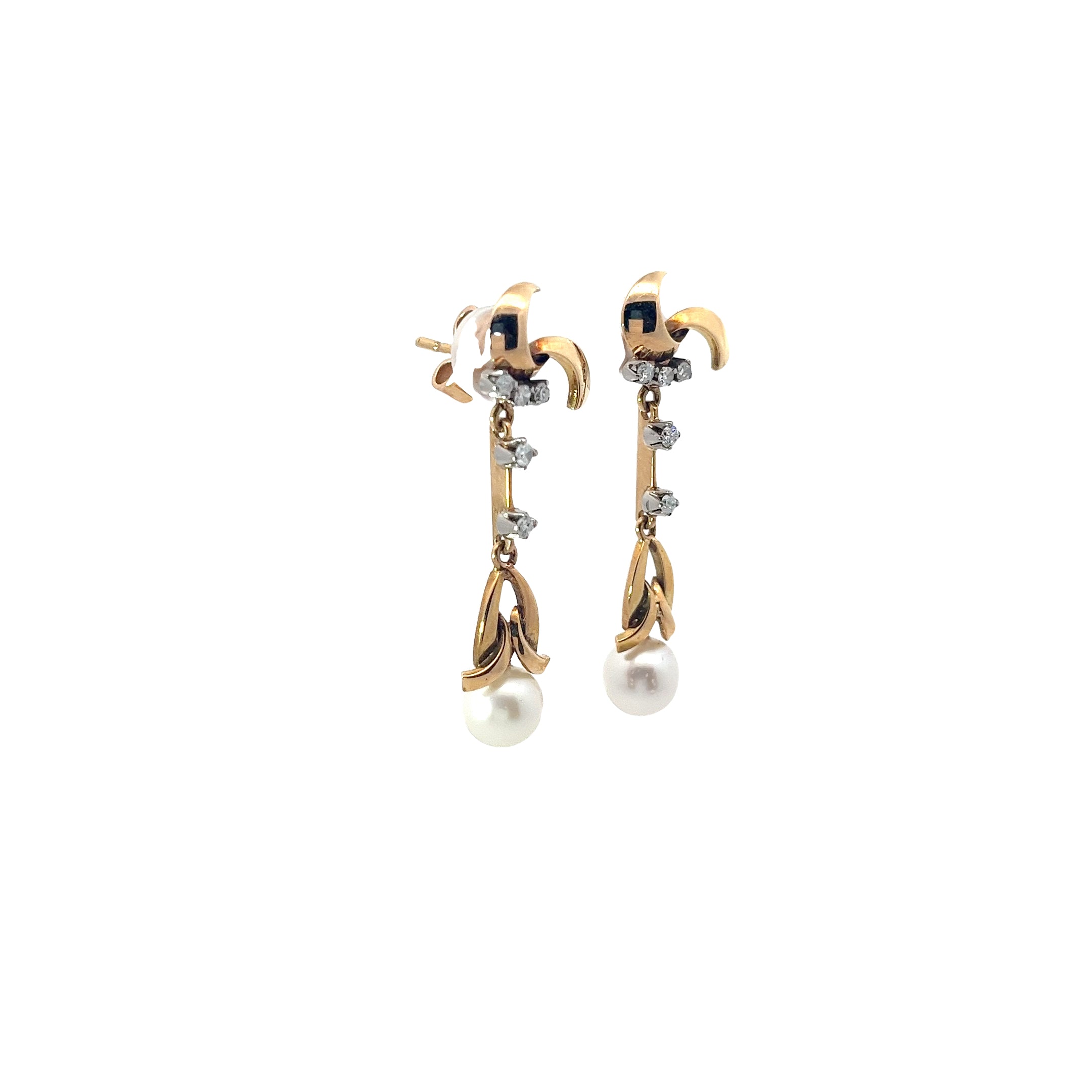 18k Yellow Gold .30ct G VS2 Round Diamond and Fresh Water White Pearl 8mm Drop Earrings