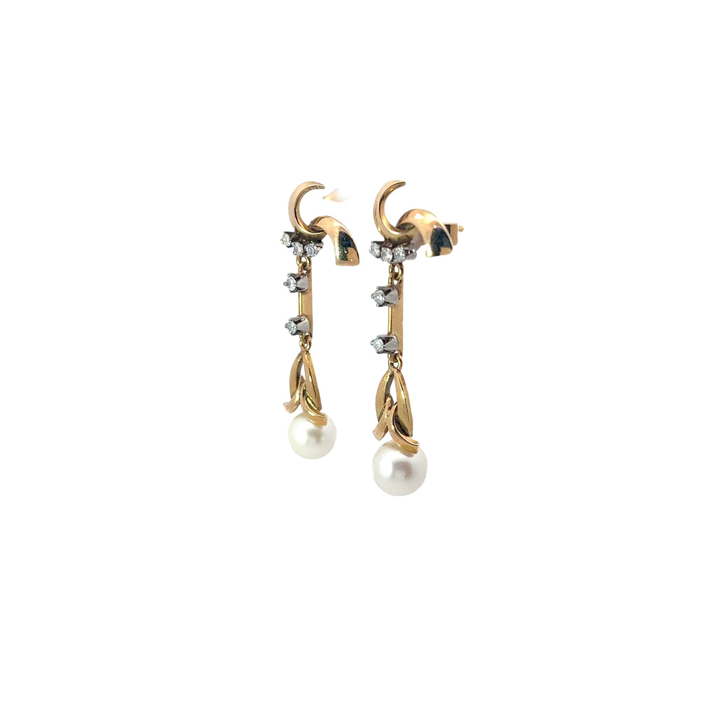 18k Yellow Gold .30ct G VS2 Round Diamond and Fresh Water White Pearl 8mm Drop Earrings