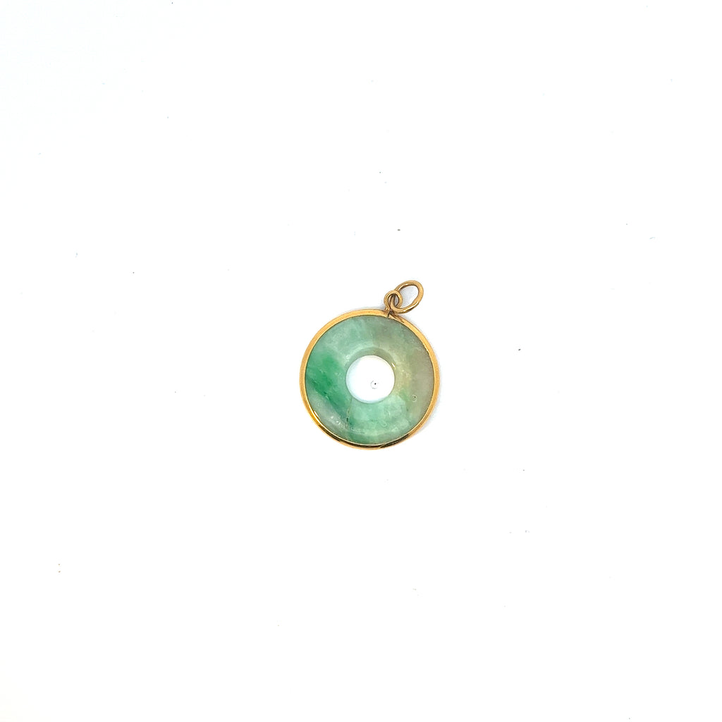 24k Yellow Gold Green Jade Circle Pendant