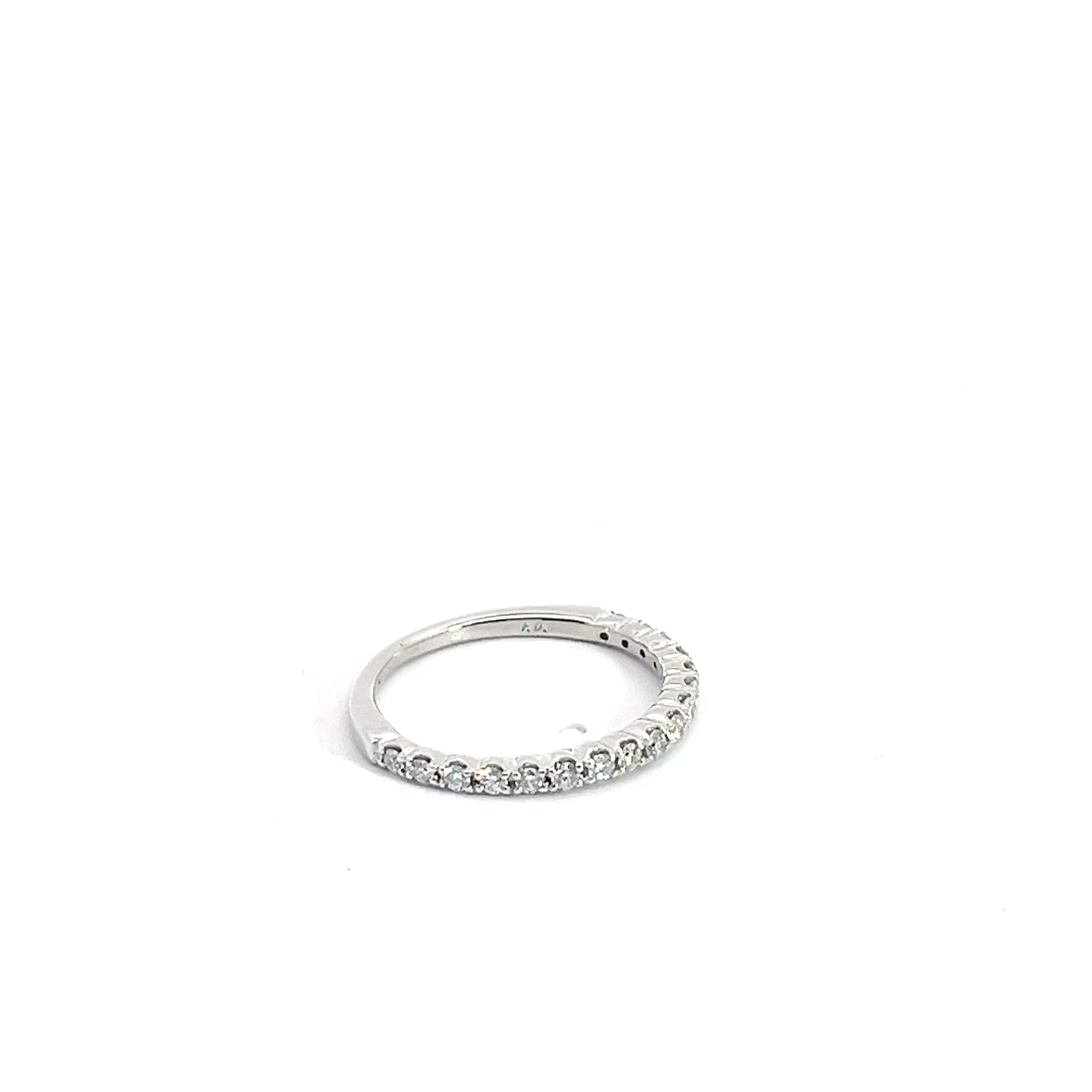 18k White Gold .35ct F VS2 Round Diamond Wedding Band