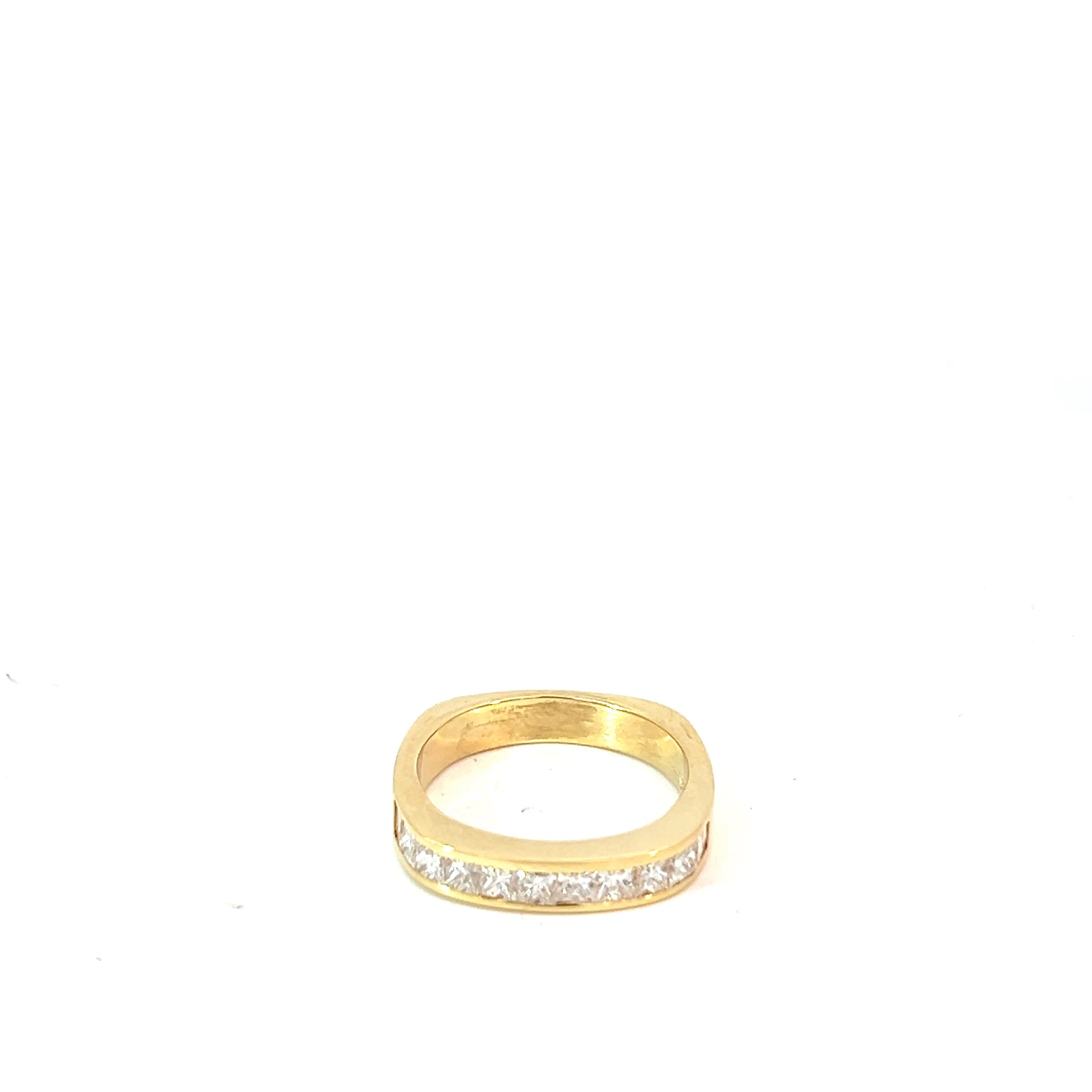 18k Yellow Gold 1.00ct E VS2 (12) Diamond Princess Cut Channel Set Squared Shank Band 6 Gram