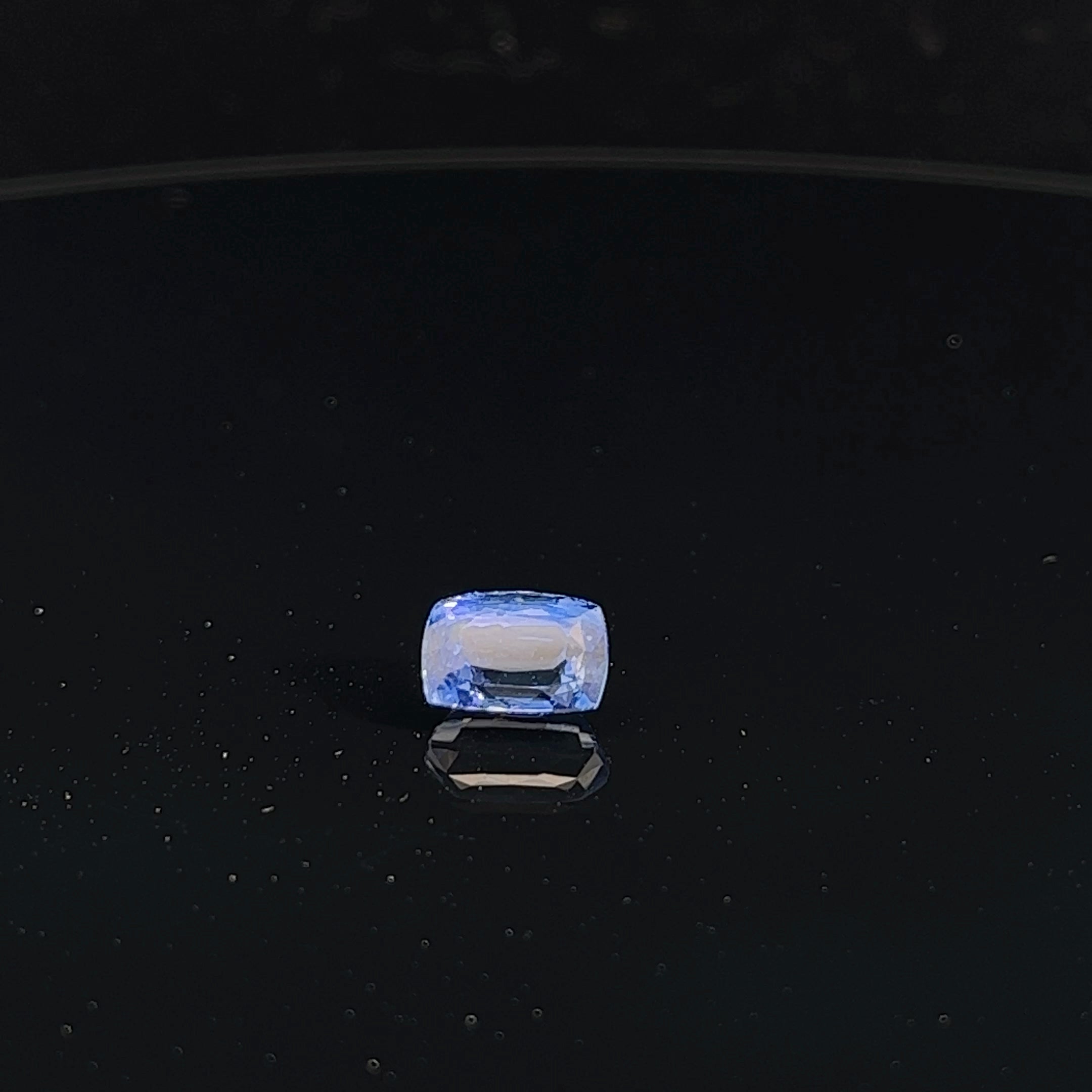 2.68CT CUSHION BLUE SAPPHIRE MODIFIED BRILLIANT CUT TRANSPARENT  GIA CERTIFIED #5201580967