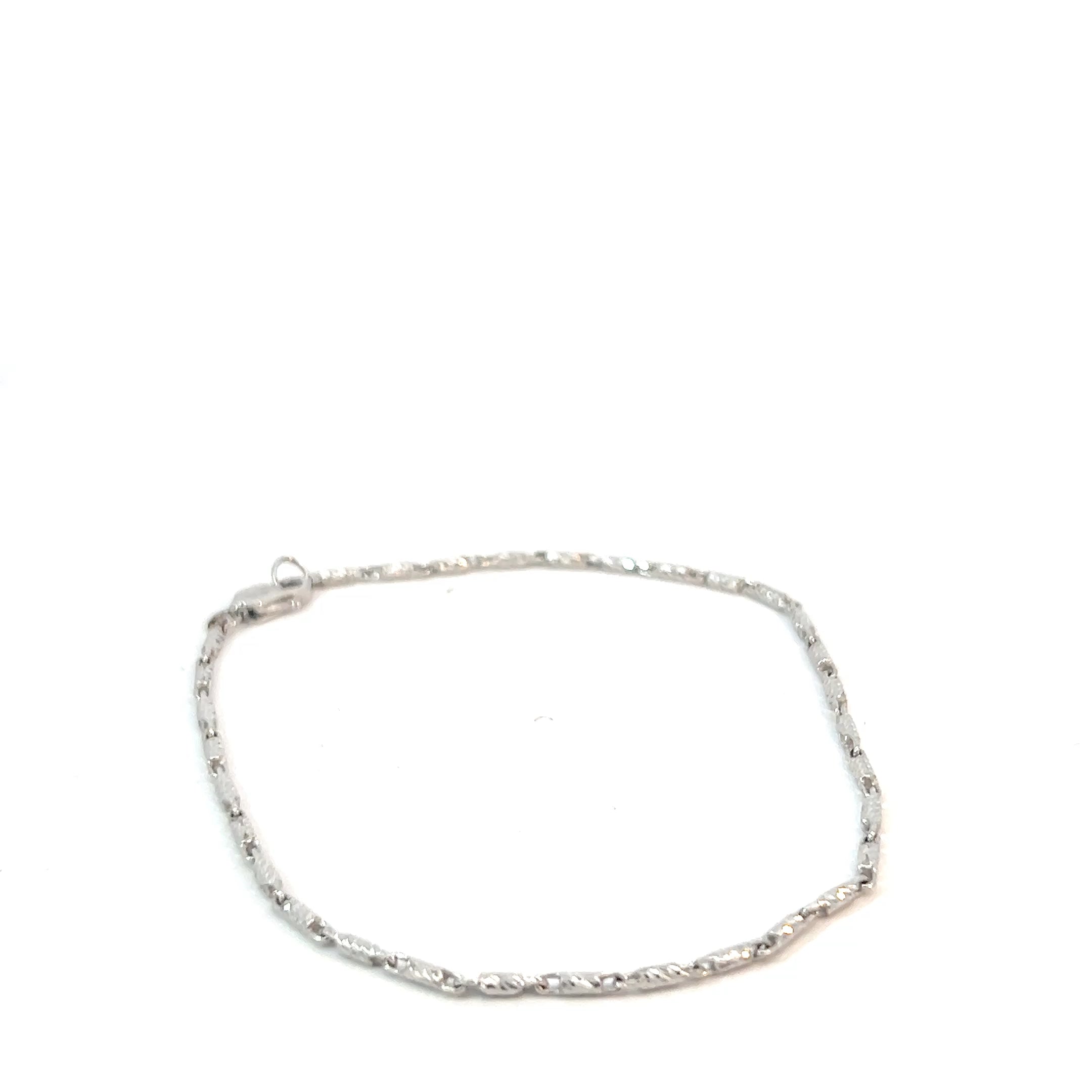 14k White Gold 2.7 Gram Diamond Cut Barrel Bracelet