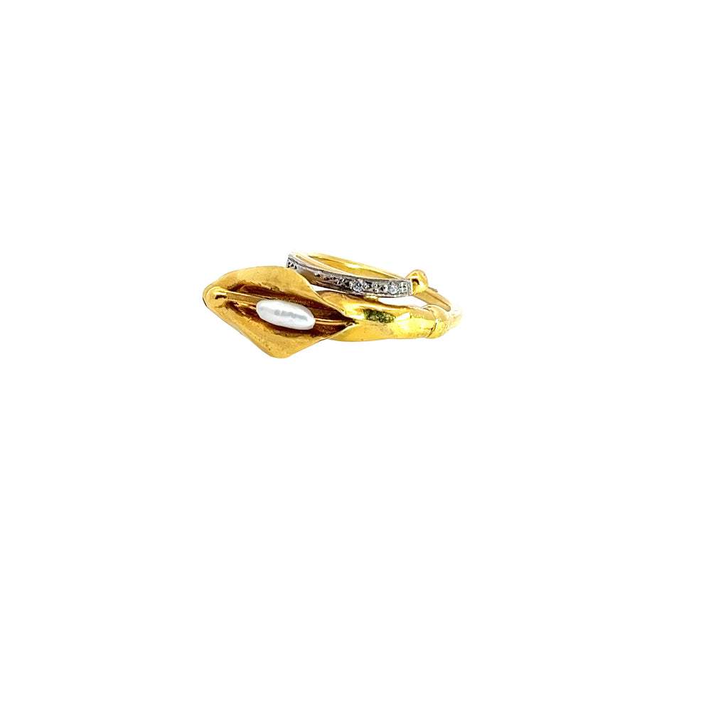 18k Yellow Gold .10ct G SI1 Round Diamond and South Sea White Pearl Ring