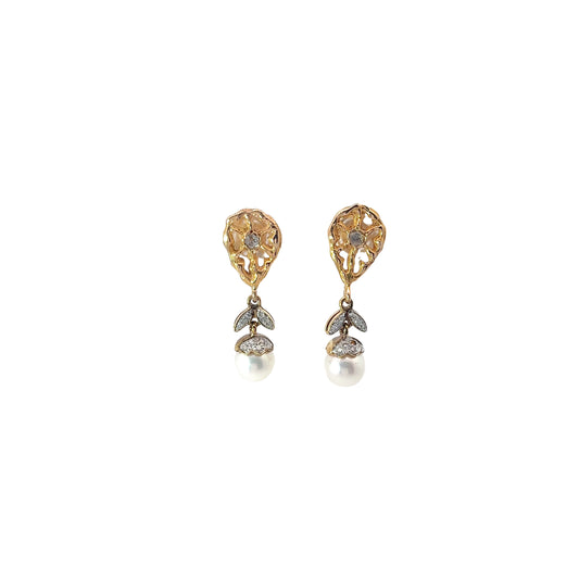 18k Yellow Gold .20ct G VS2 Round Diamond and Fresh Water White Pearl Vintage Drop Earrings