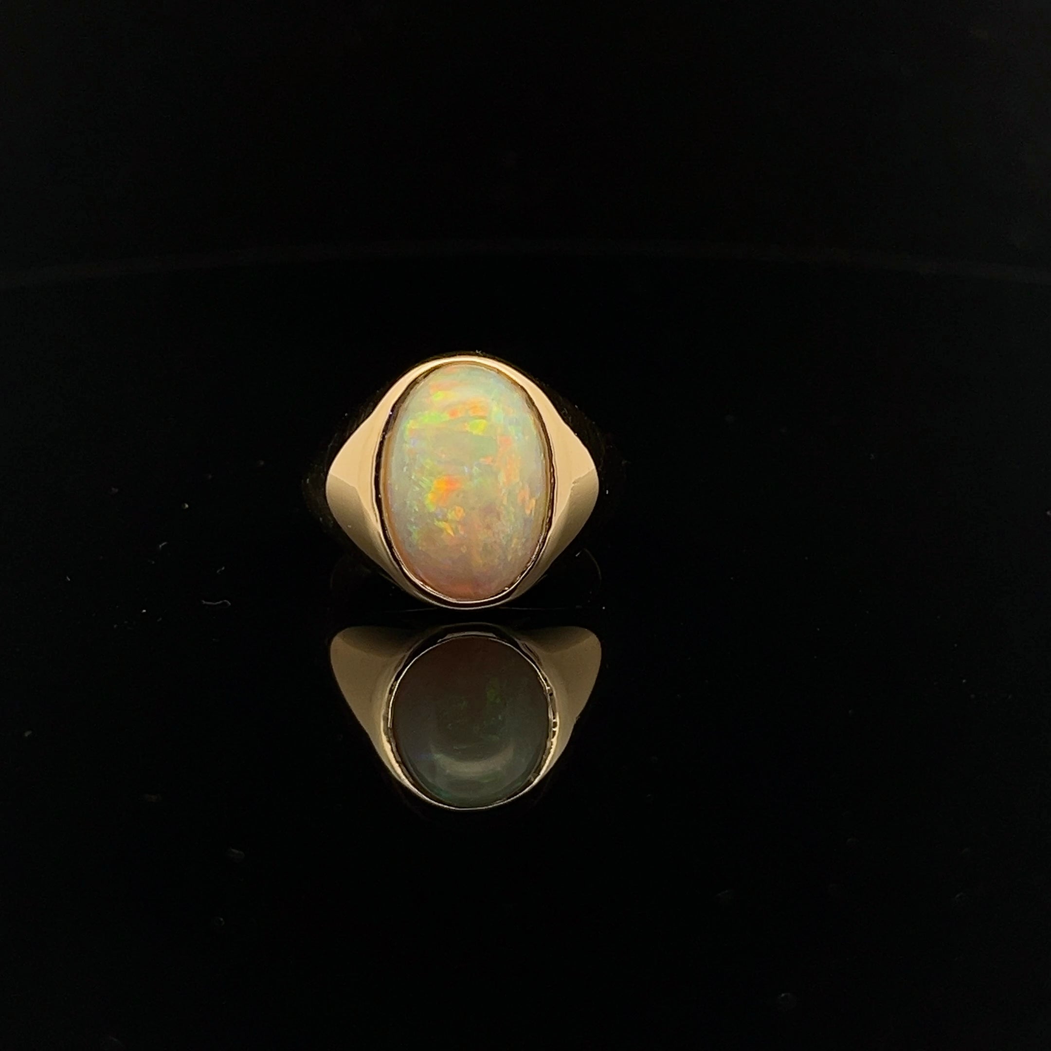 18K YELLOW GOLD 3.68CT OVAL OPAL AAA RING
