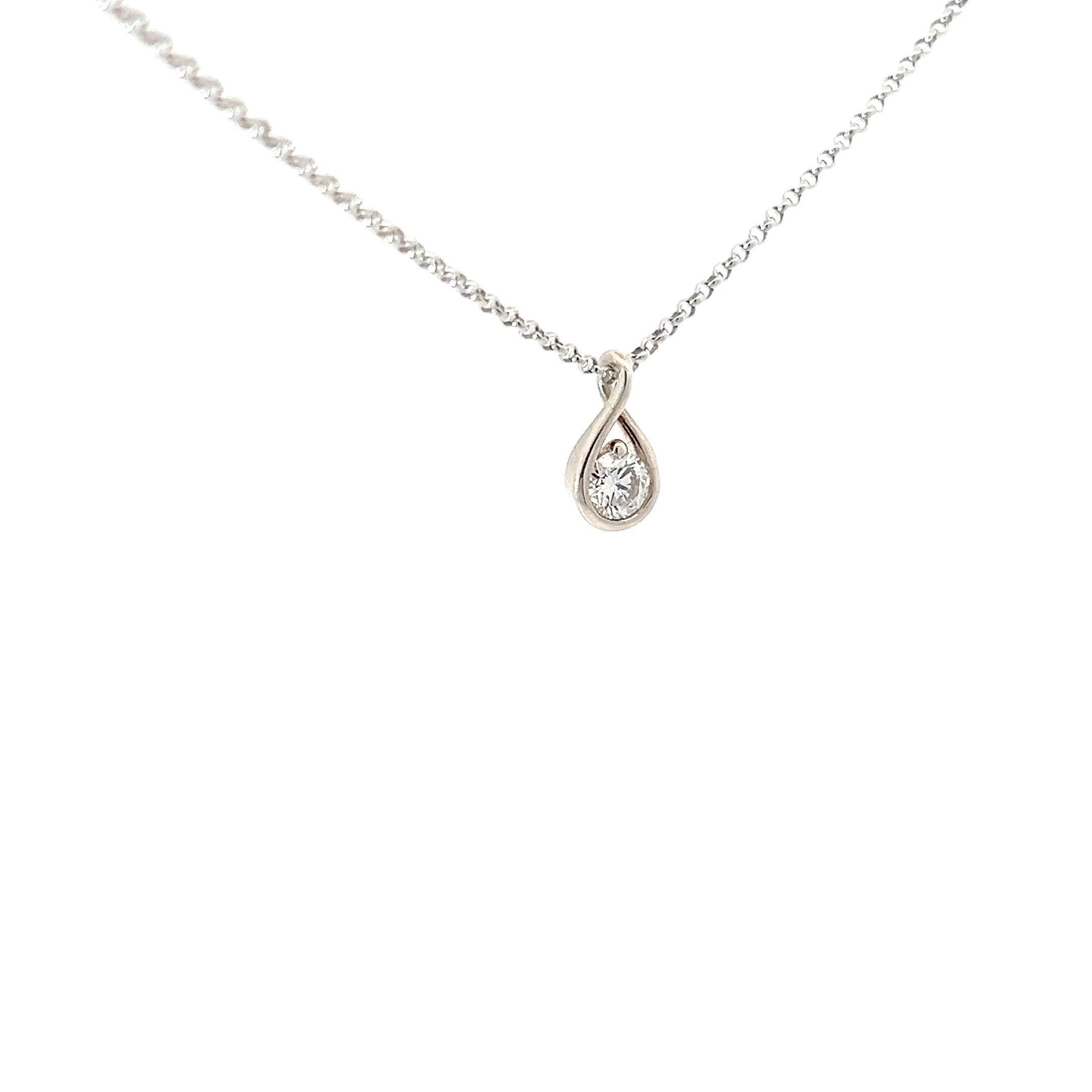 14k White Gold .25ctG VS2 Round Diamond Drop Solitaire Pendant