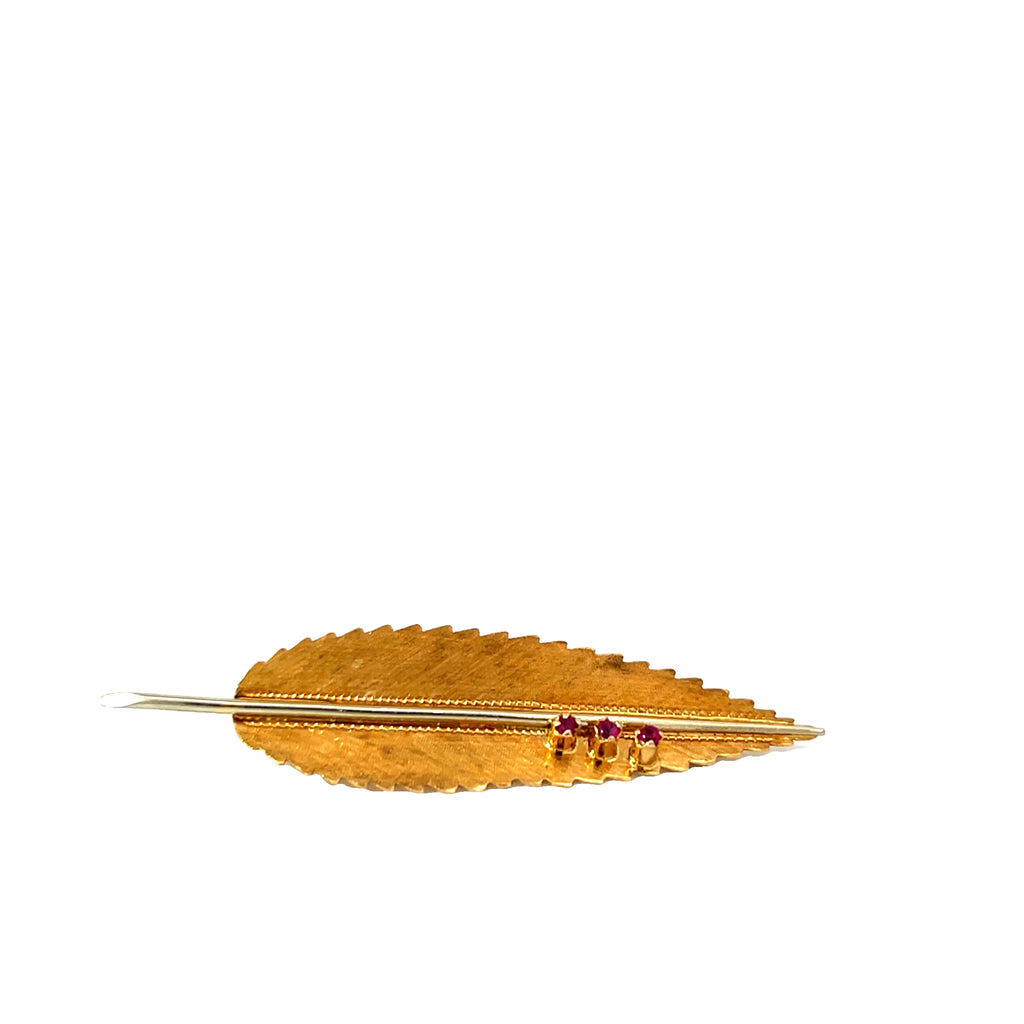 18k Vintage Leaf Pin/ Brooch with Round Ruby Stone 6 Grams 2 1/2" x 1/3" inch