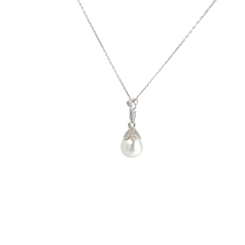 18k White Gold .10ct G SI1 Round Diamond and Fresh Water White 10mm Pearl Necklace
