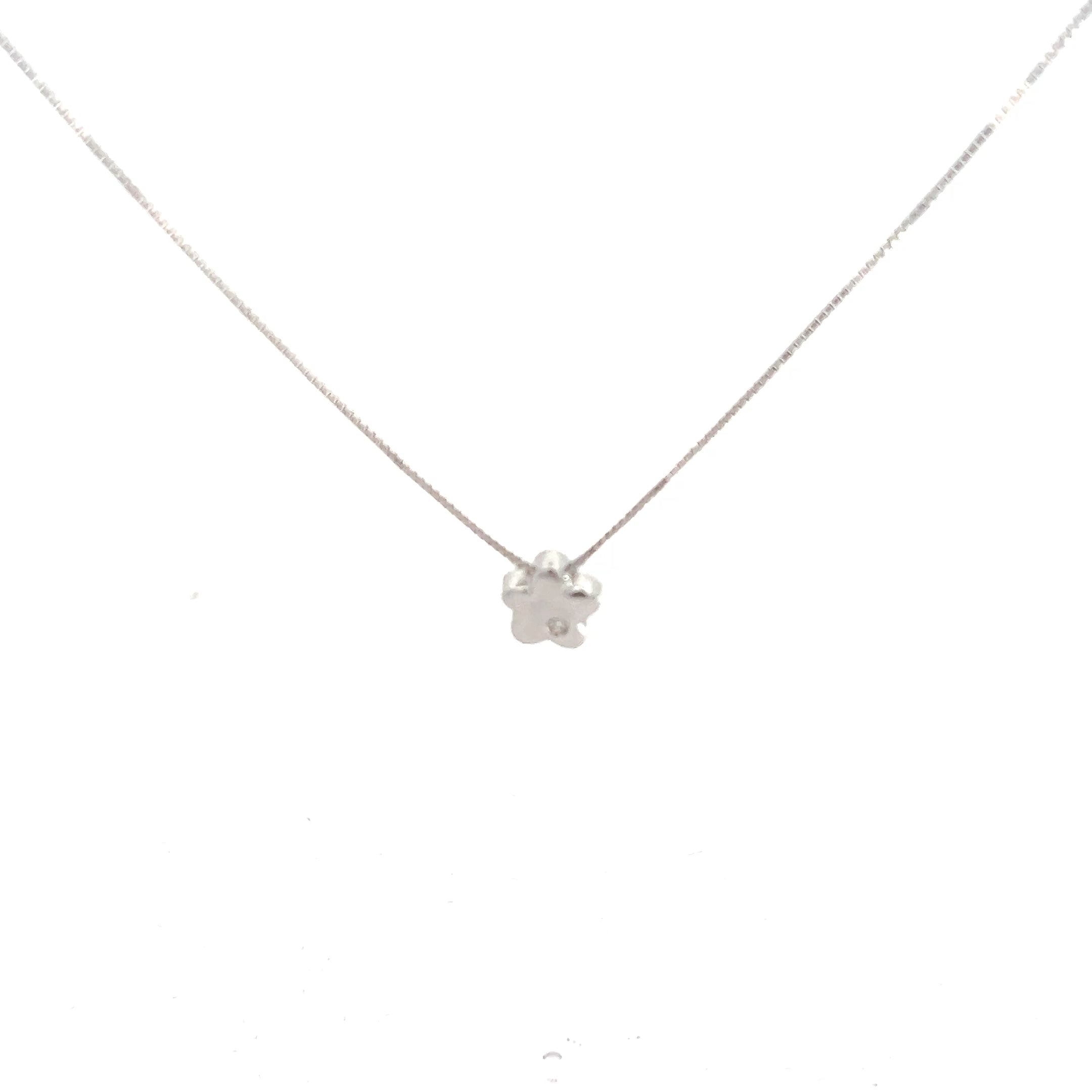 14k White Gold Flower with One Round Diamond / Small Box Chain Pendant   2.4gram 18"inch