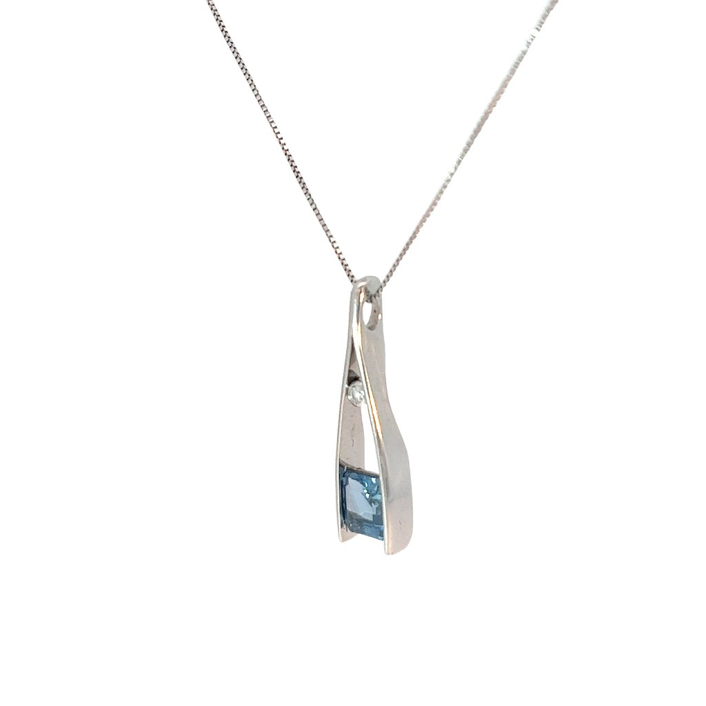 18k White Gold 1ct AAA Asher Cut Blue Sapphire and Round Diamond Necklace