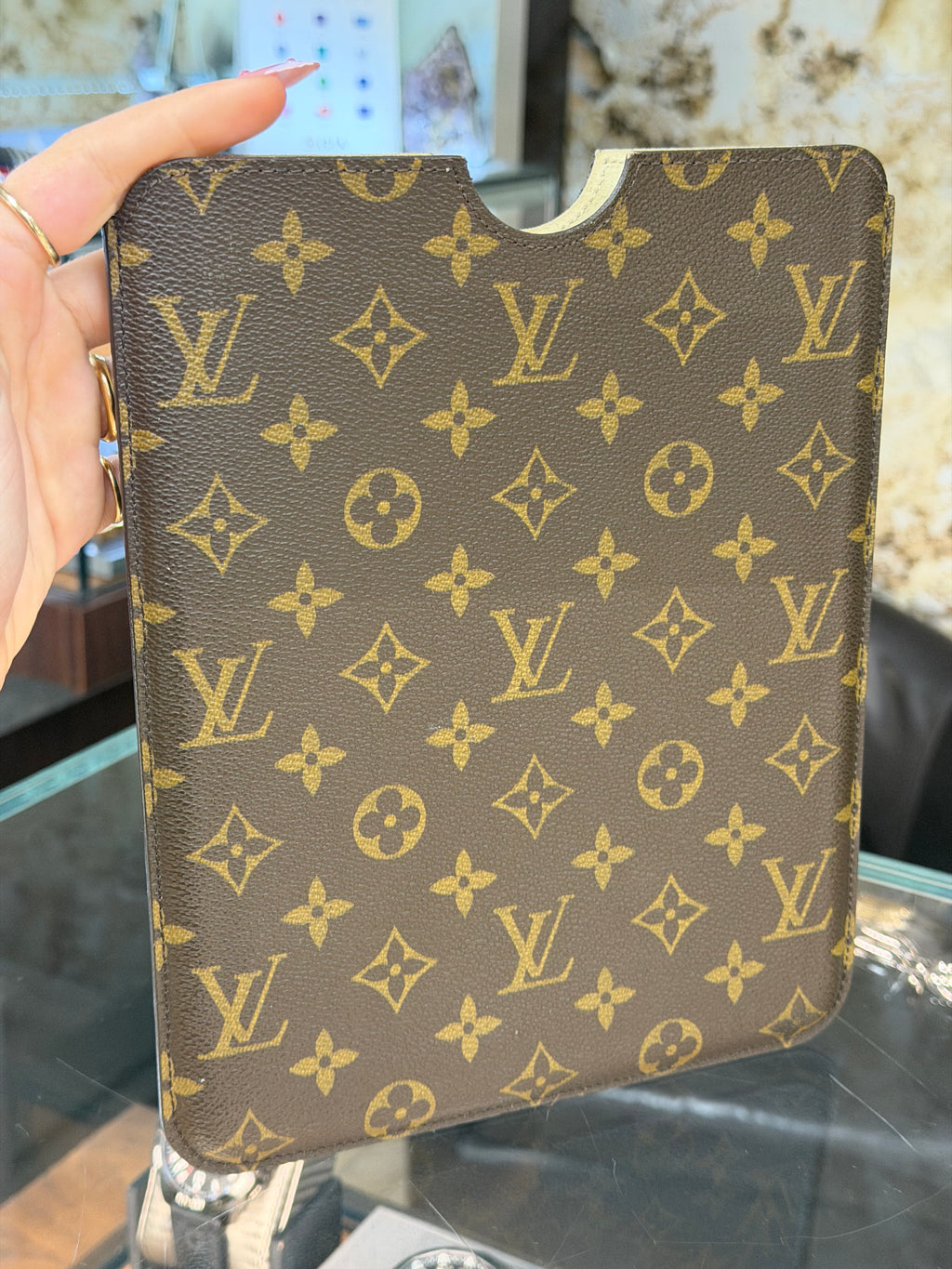 Pre-Loved Louis Vuitton Monogram Canvas Tablet Sleeve/ i Pad Case 9.5 x 8 mm