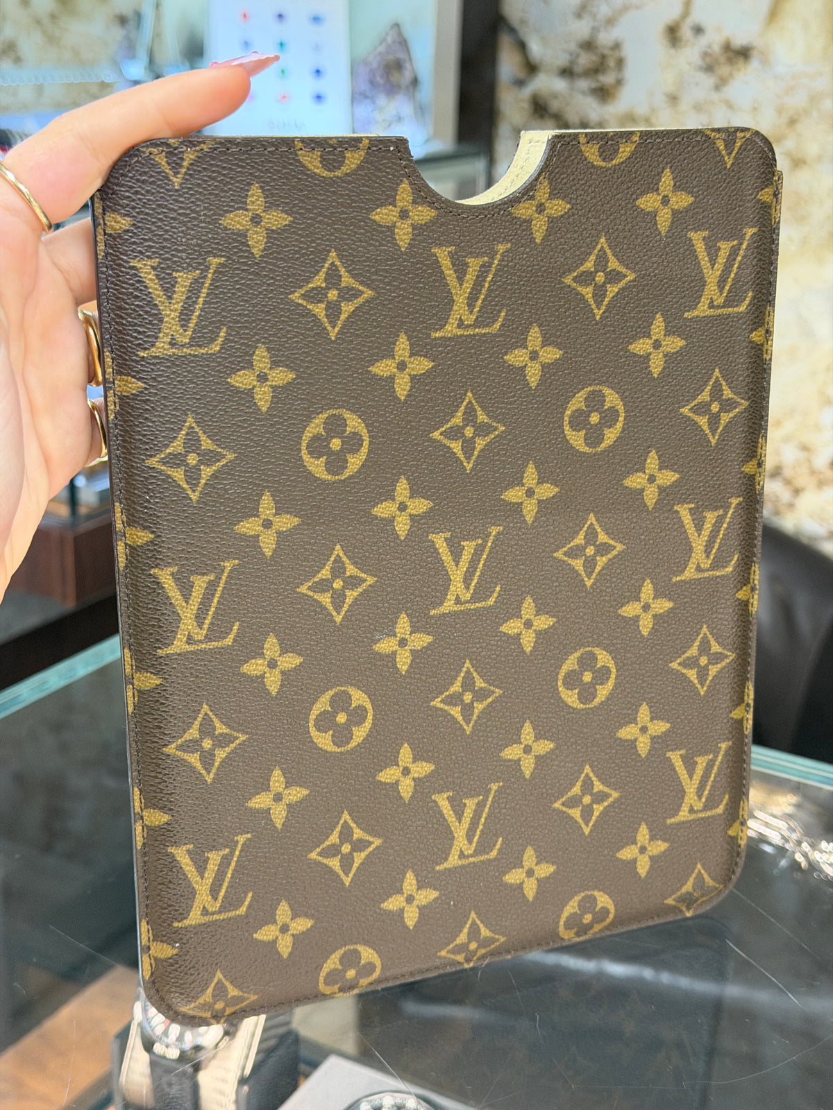 Pre-Loved Louis Vuitton Monogram Canvas Tablet Sleeve/ i Pad Case 9.5 x 8 mm