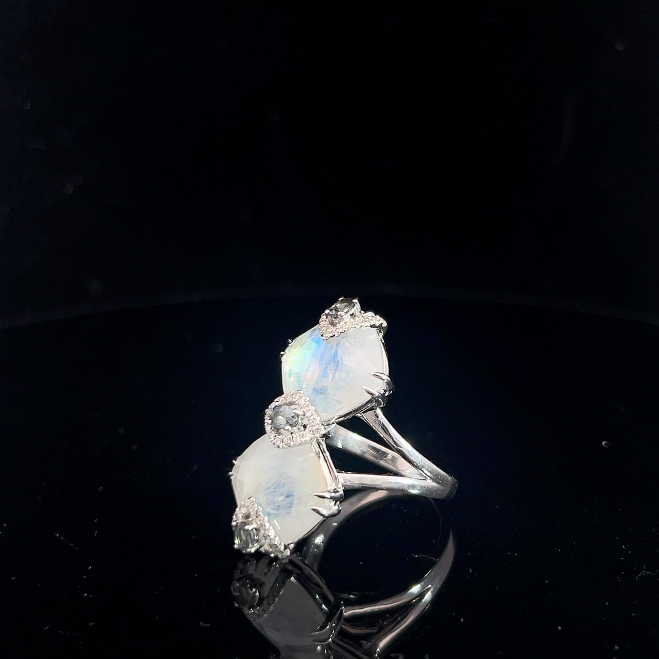 18k White Gold .25ct G VS2 Round Diamond with Moon Stone and Alexandrite Ring