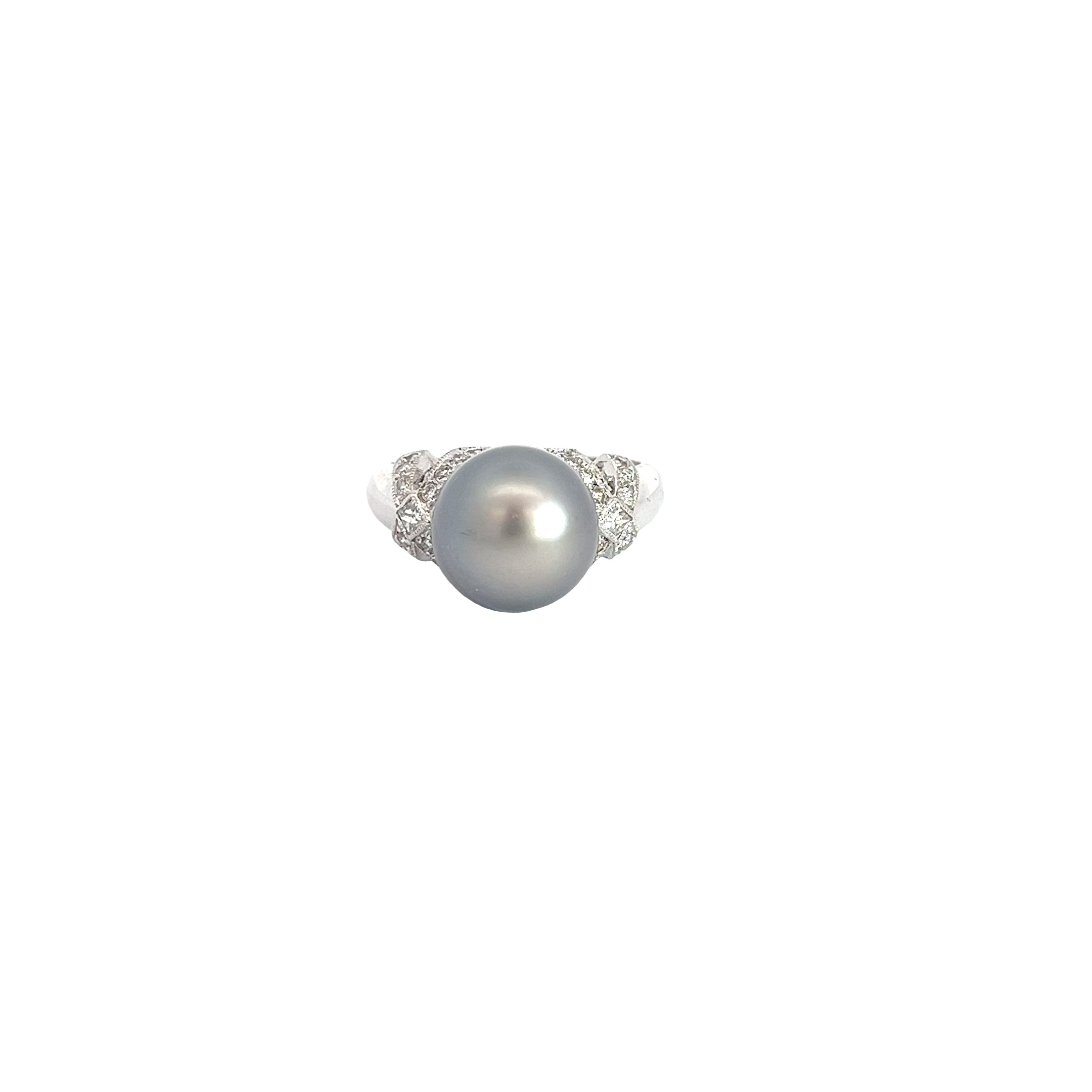18k white gold .50ct G Vs2 Round Diamond and Tahitian Pearl ring 11mm