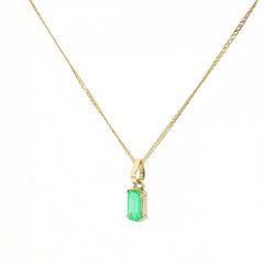 18k Yellow Gold .75ct Colombian Emerald Pendant Necklace