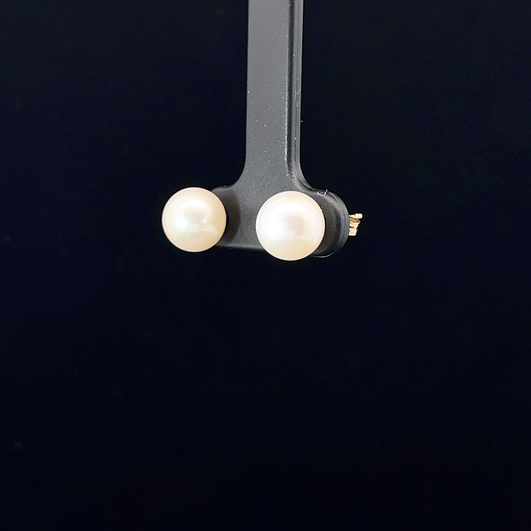 14k Yellow Gold Pearl 8mm Fresh Water Pink or White  Stud Earrings