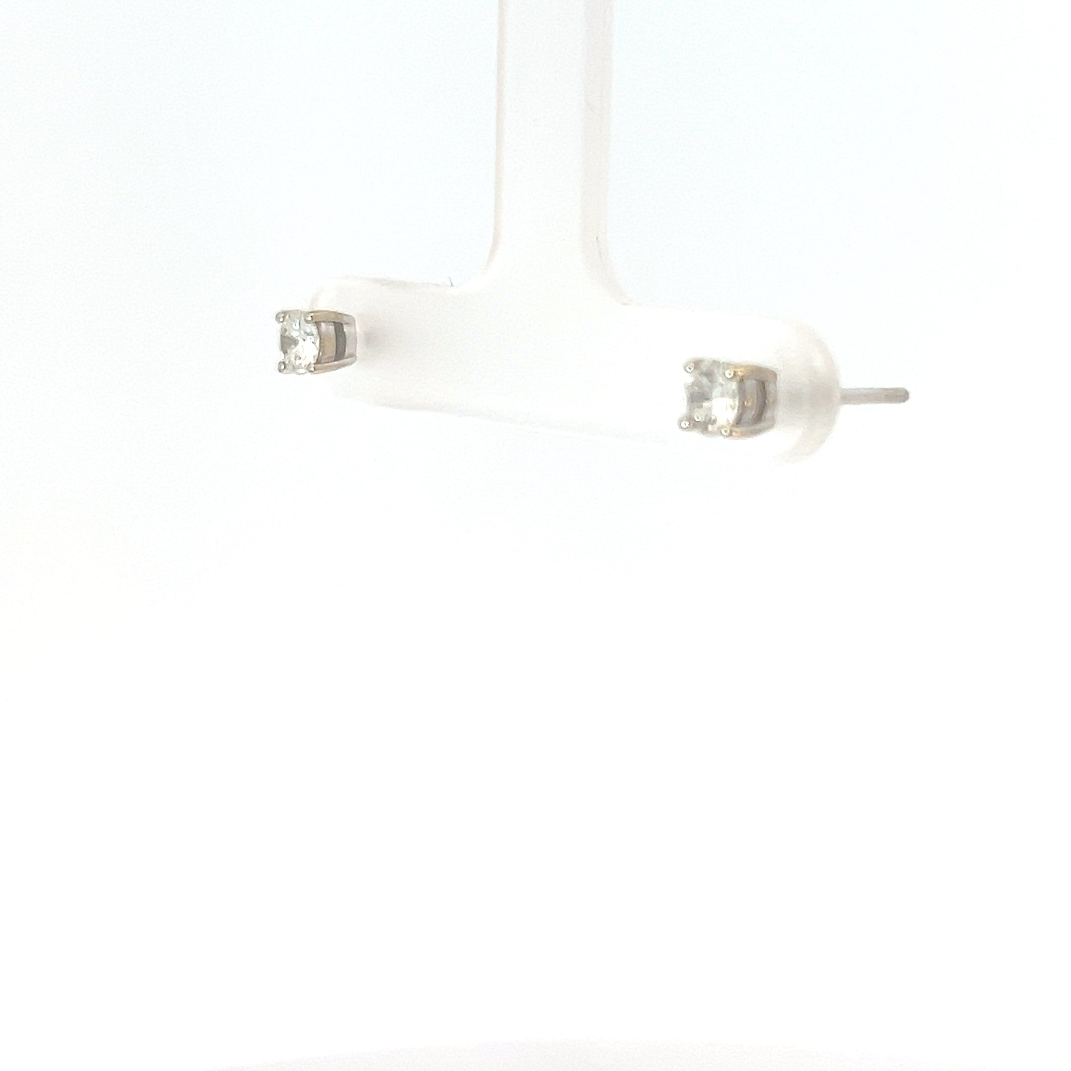 14k White Gold .50ct G VS2 Round Diamond Stud Earrings