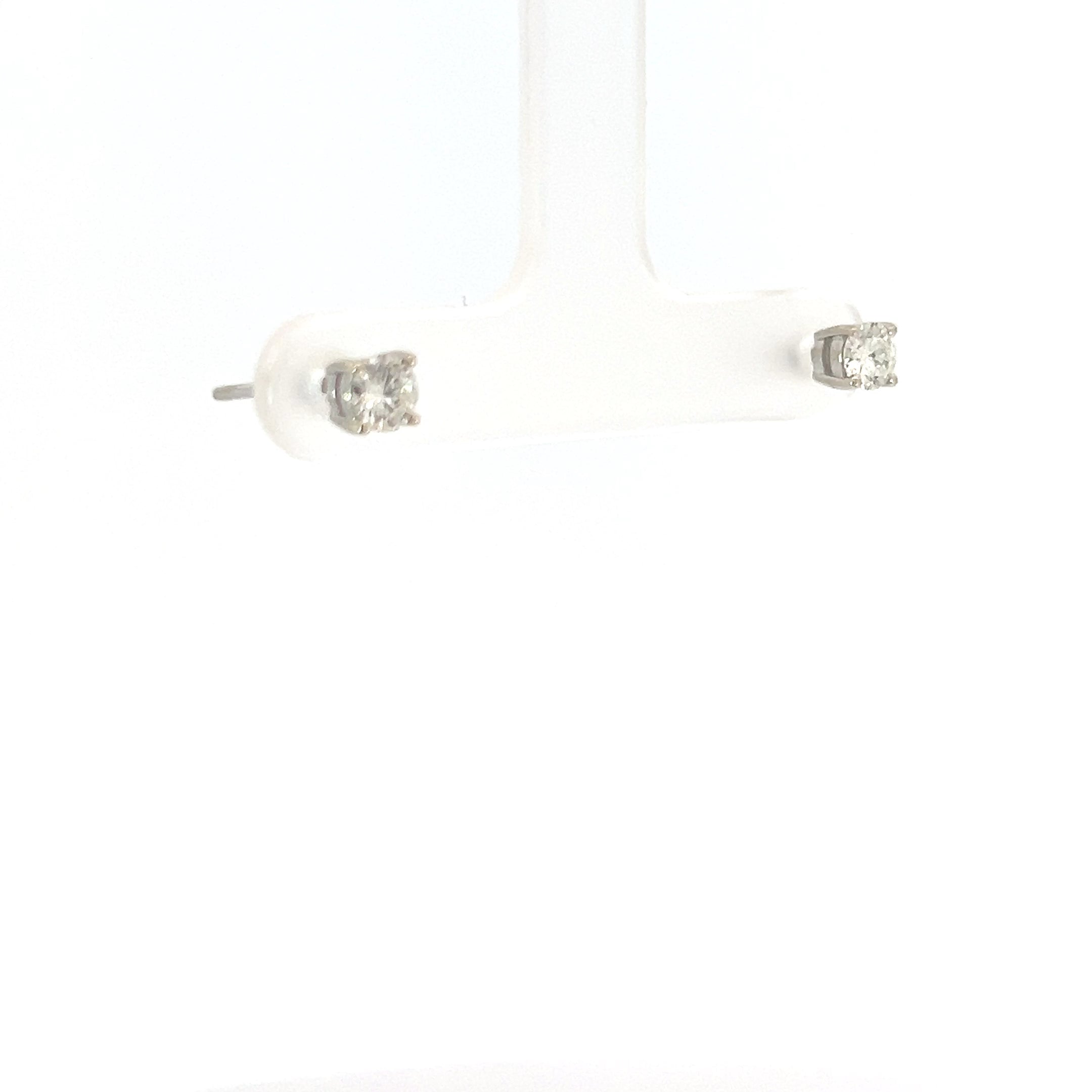 14k White Gold .50ct G VS2 Round Diamond Stud Earrings