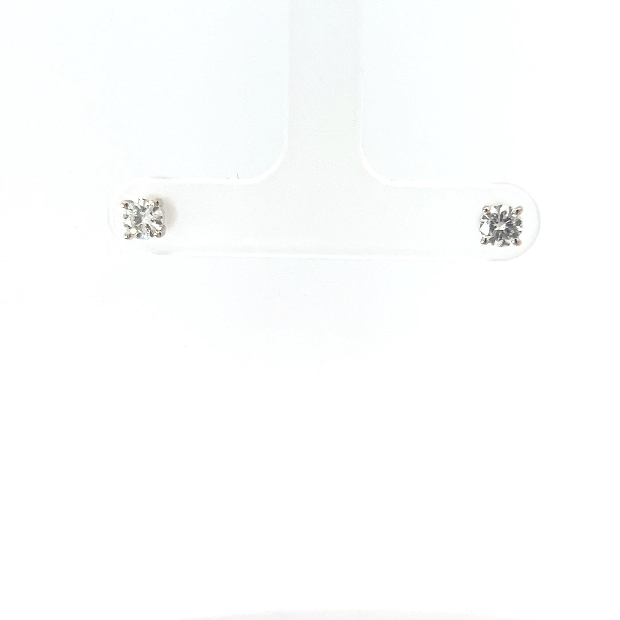 14k White Gold .50ct G VS2 Round Diamond Stud Earrings