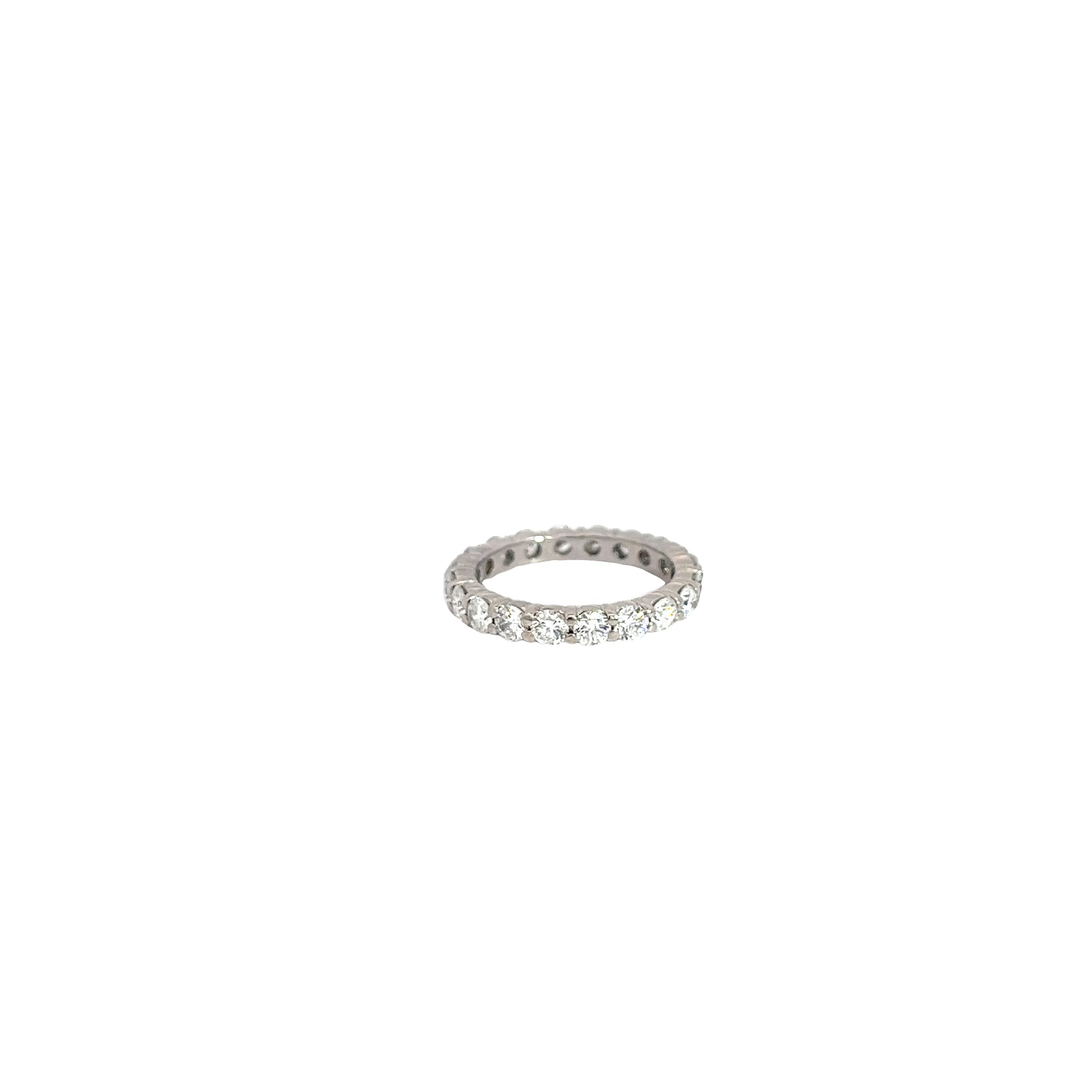 18k white gold 2.23ct F VS2 Round diamond shared prong eternity ring