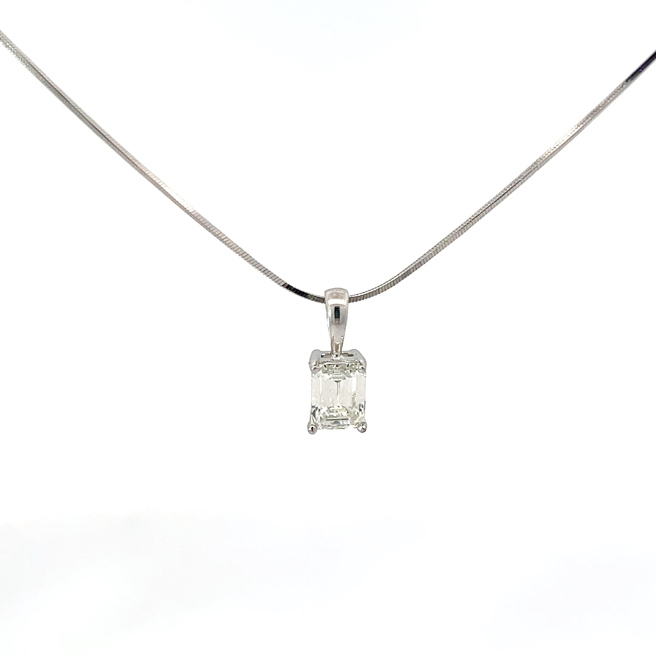 18k White Gold 1.06ct J VS1 Emerald Cut Diamond Solitaire Pendant Certified By IGI #D2F23021