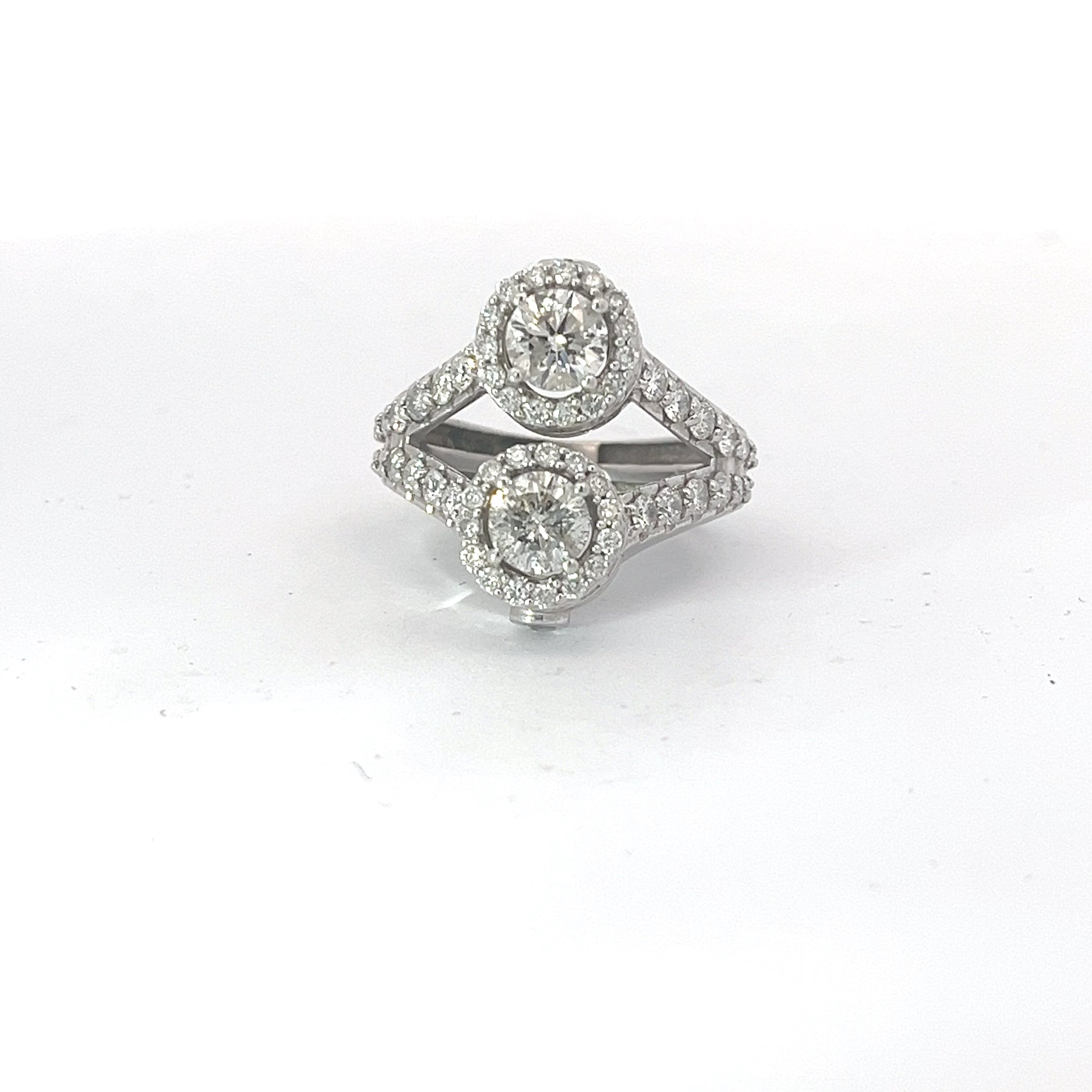 14k White Gold 1.40ct G SI1 Center Round Double Diamond and 1.52ct G SI1 Round Diamond Pave Fashion Ring