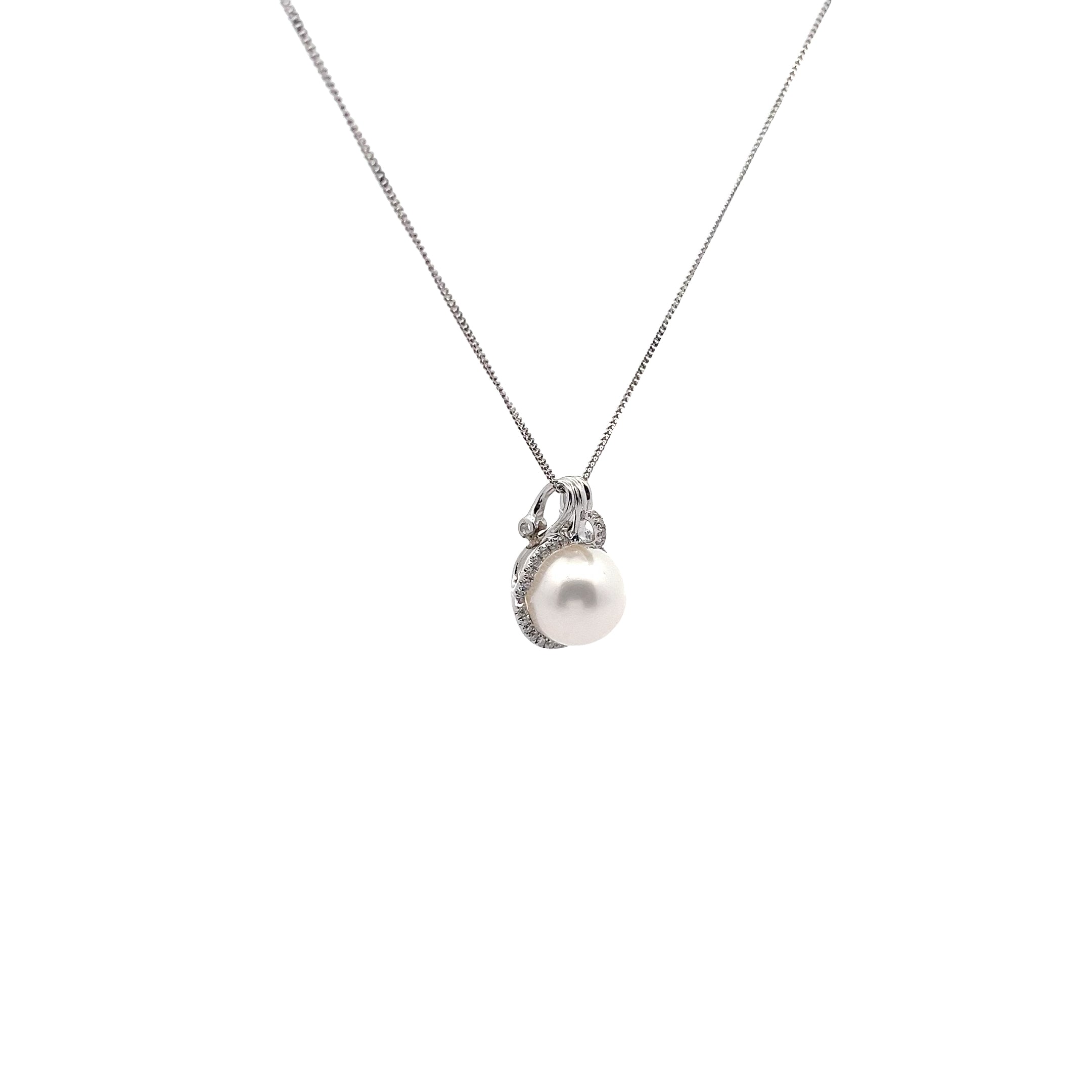 14k White Gold .20ct F VS2 Round Diamond and Fresh Water Pearl 11mm Necklace