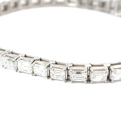 18k White Gold 11.25ct F VS2 (42) Emerald Cut Diamond Bracelet