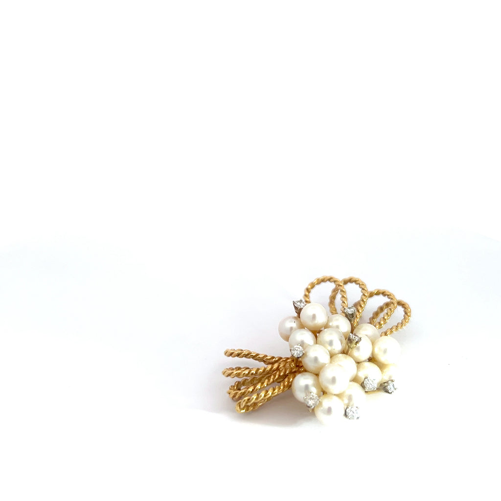 18k Yellow Gold .50ct F VS2 Round Diamond and Vintage French (15) 6mm Floral Pearl Brooch 19.5 Gram
