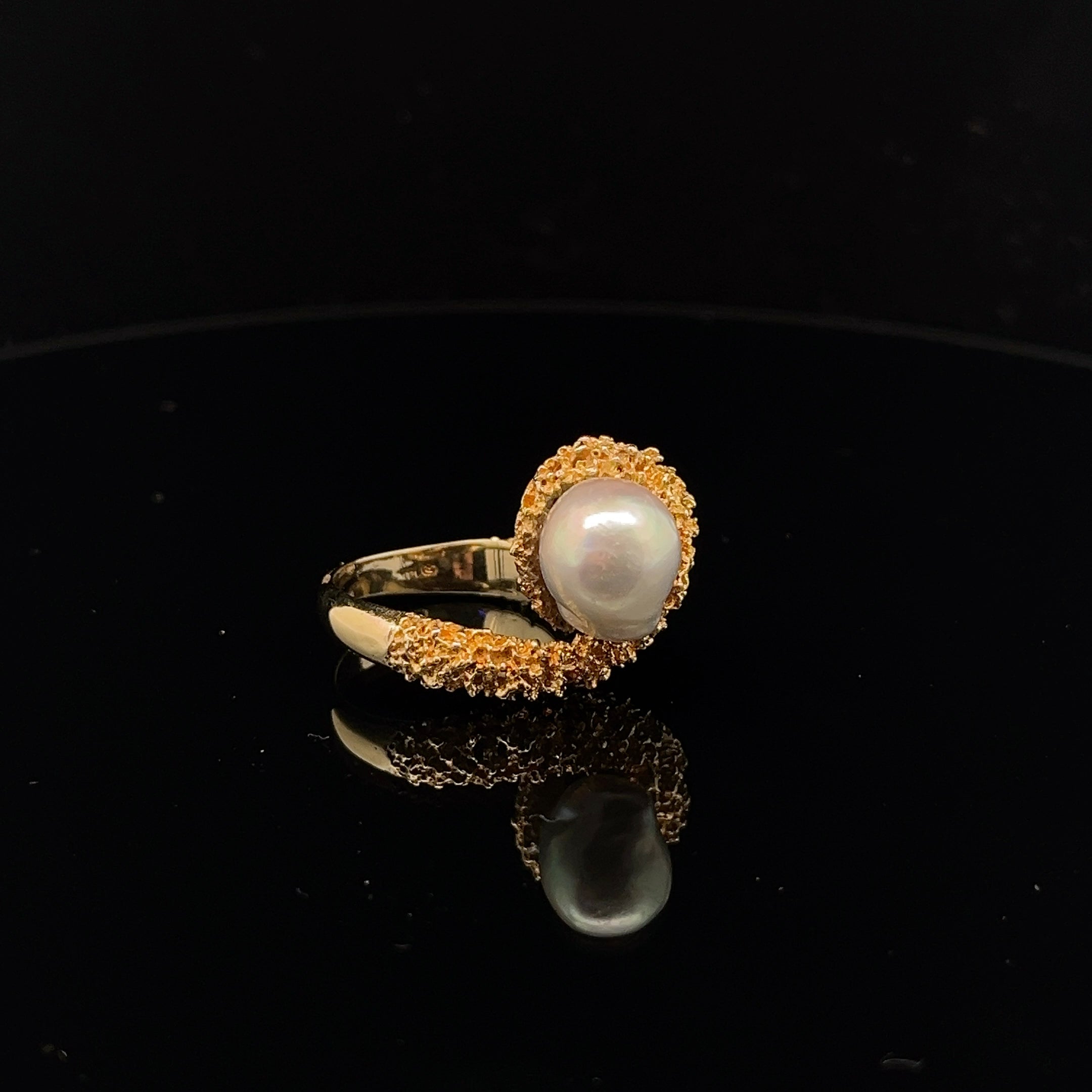 14k Yellow Gold Vintage Baroque Pearl Ring