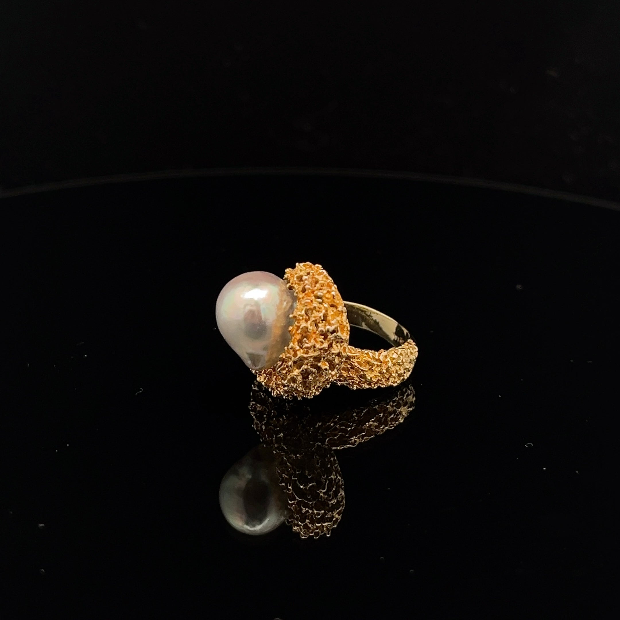 14k Yellow Gold Vintage Baroque Pearl Ring