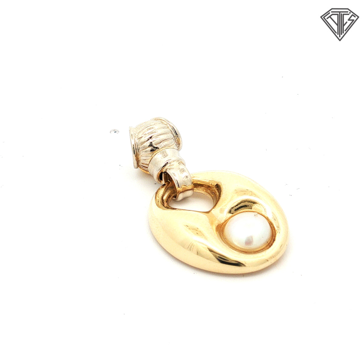 18k Two Tone Gucci Link with Freshwater Pearl Pendant 5.3 gram Design By SIDRA Marked #195 PD