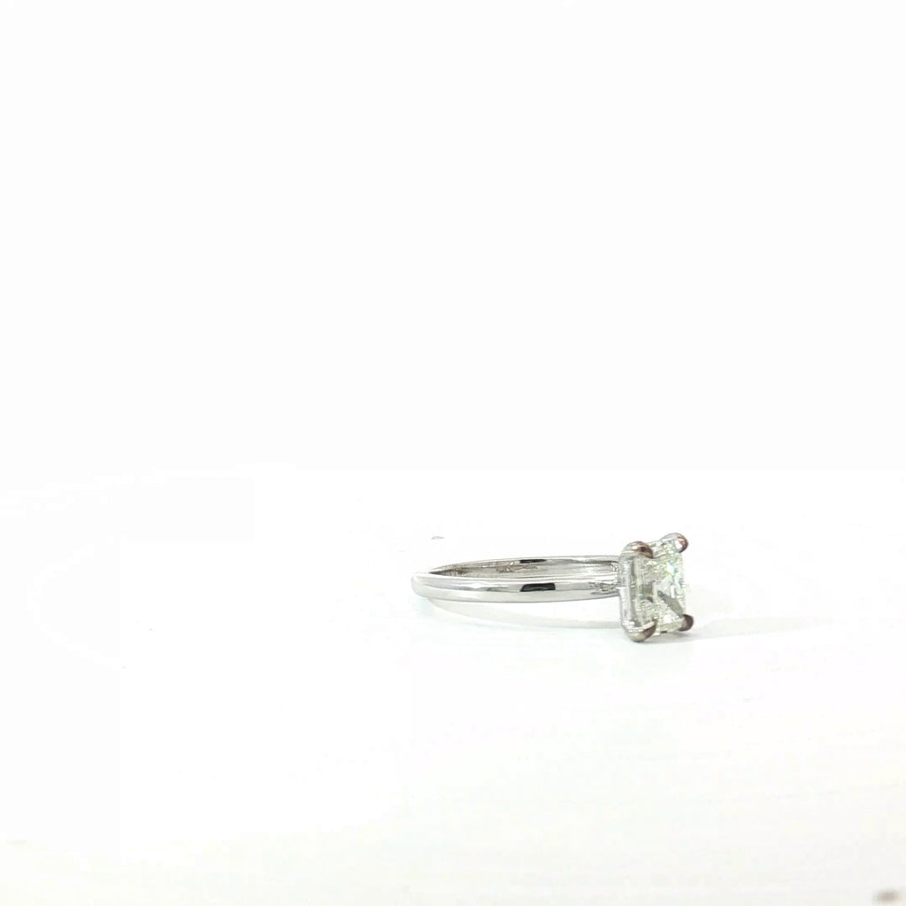 14k White Gold 1.01ct K SI2 Rectangular Cut Diamond Ring Certified By GIA #7235423339