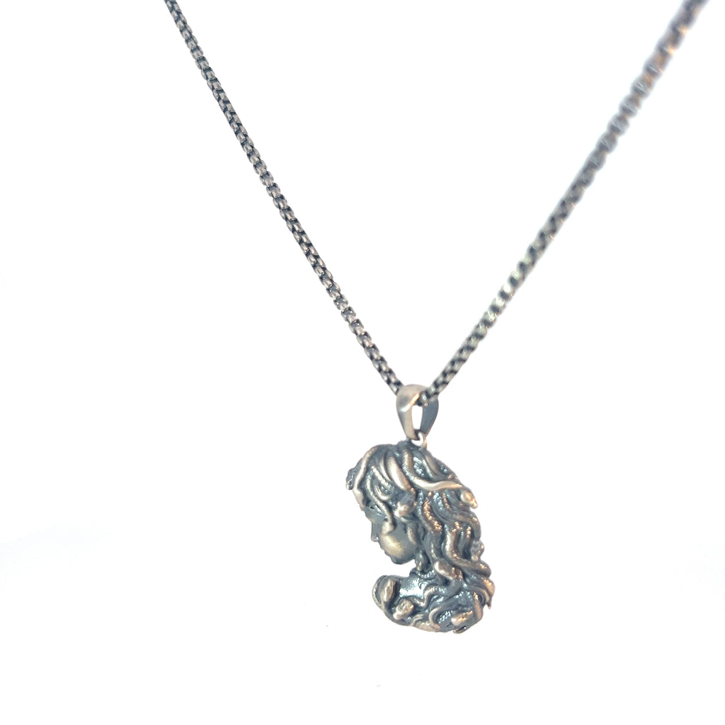 Sterling Silver 23.8 gram Necklace/ a Lady Face with Snake in her Head Pendant