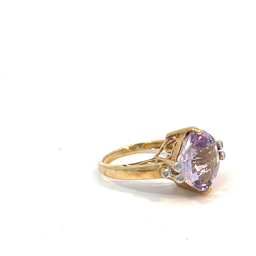 14k Yellow Gold 5.00ct Checked Broad Cushion Cut Amethyst and .05ct G SI1 Round Diamond Ring 12x12