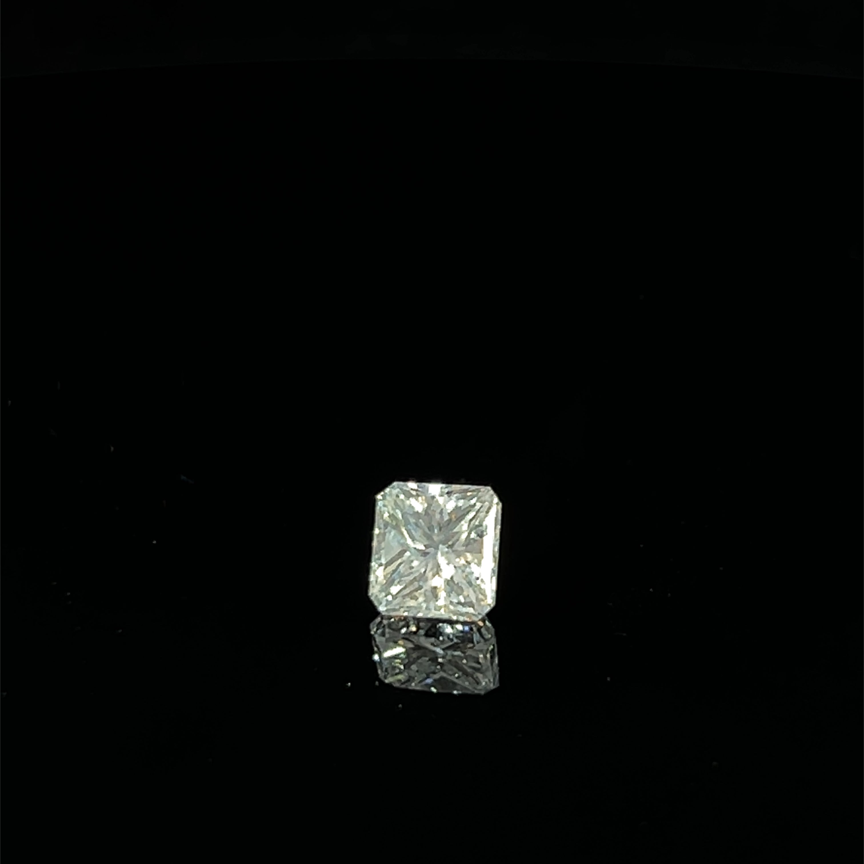 1.51ct  I VS1 Cut-Cornered Rectangular Modified Brilliant (loose Diamond)
