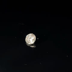 GIA Certified Round Diamond measuring 1.52cts is G in color SI1 in clarity